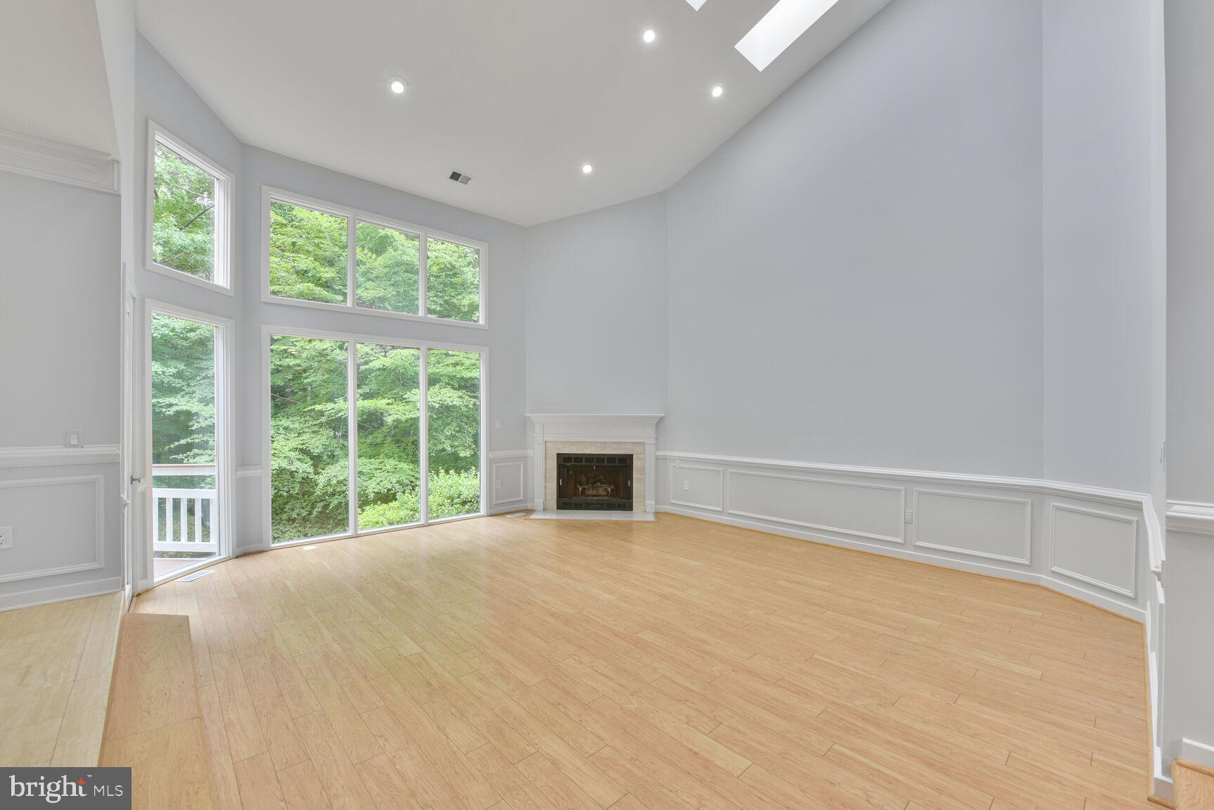 7816 LAUREL LEAF DRIVE