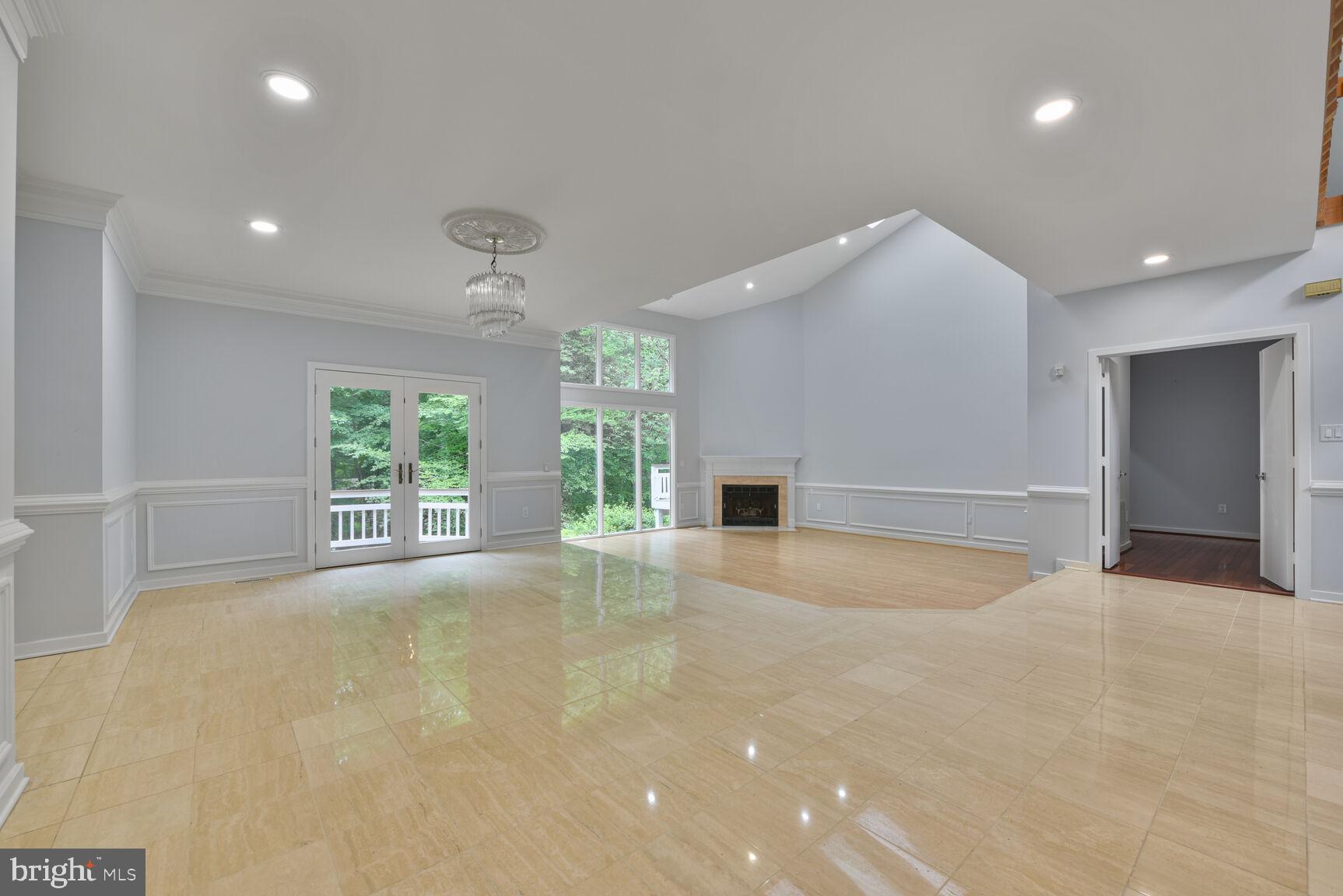 7816 LAUREL LEAF DRIVE