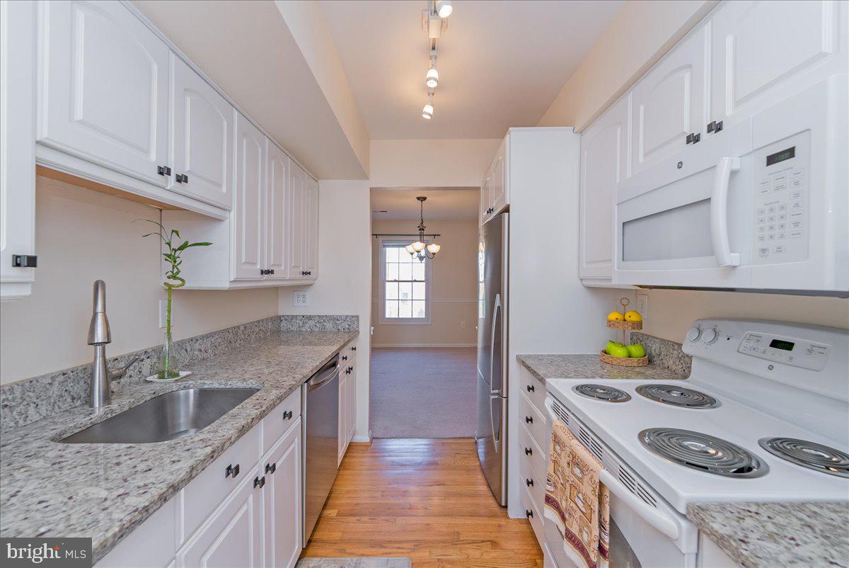 SUNSET VILLAGE - Residential