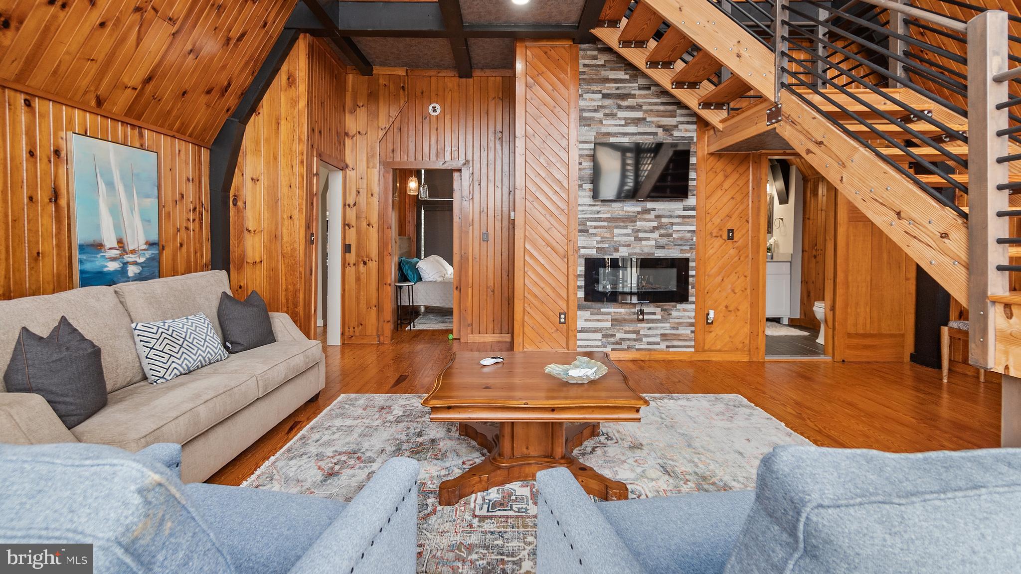 EASTON - Residential