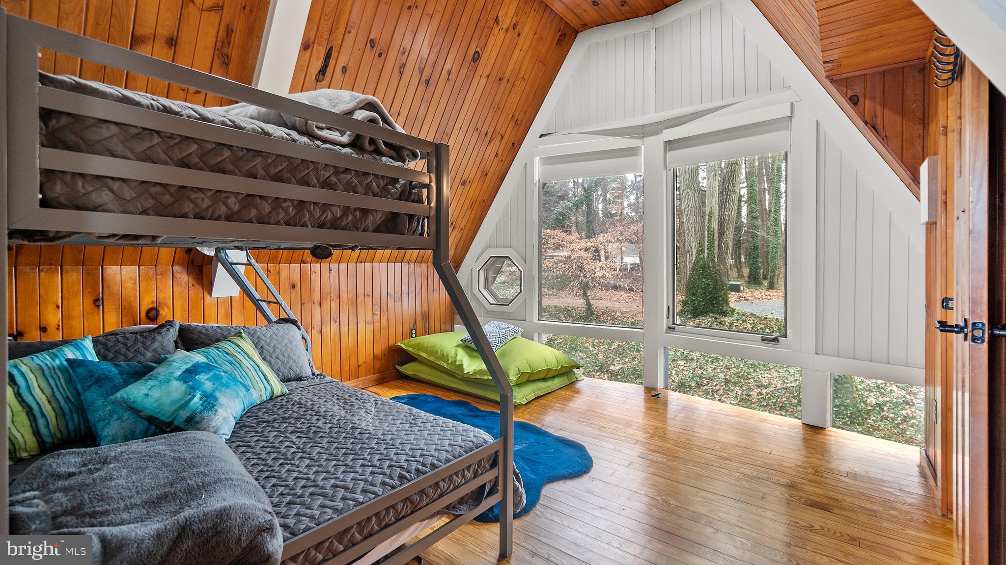 EASTON - Residential