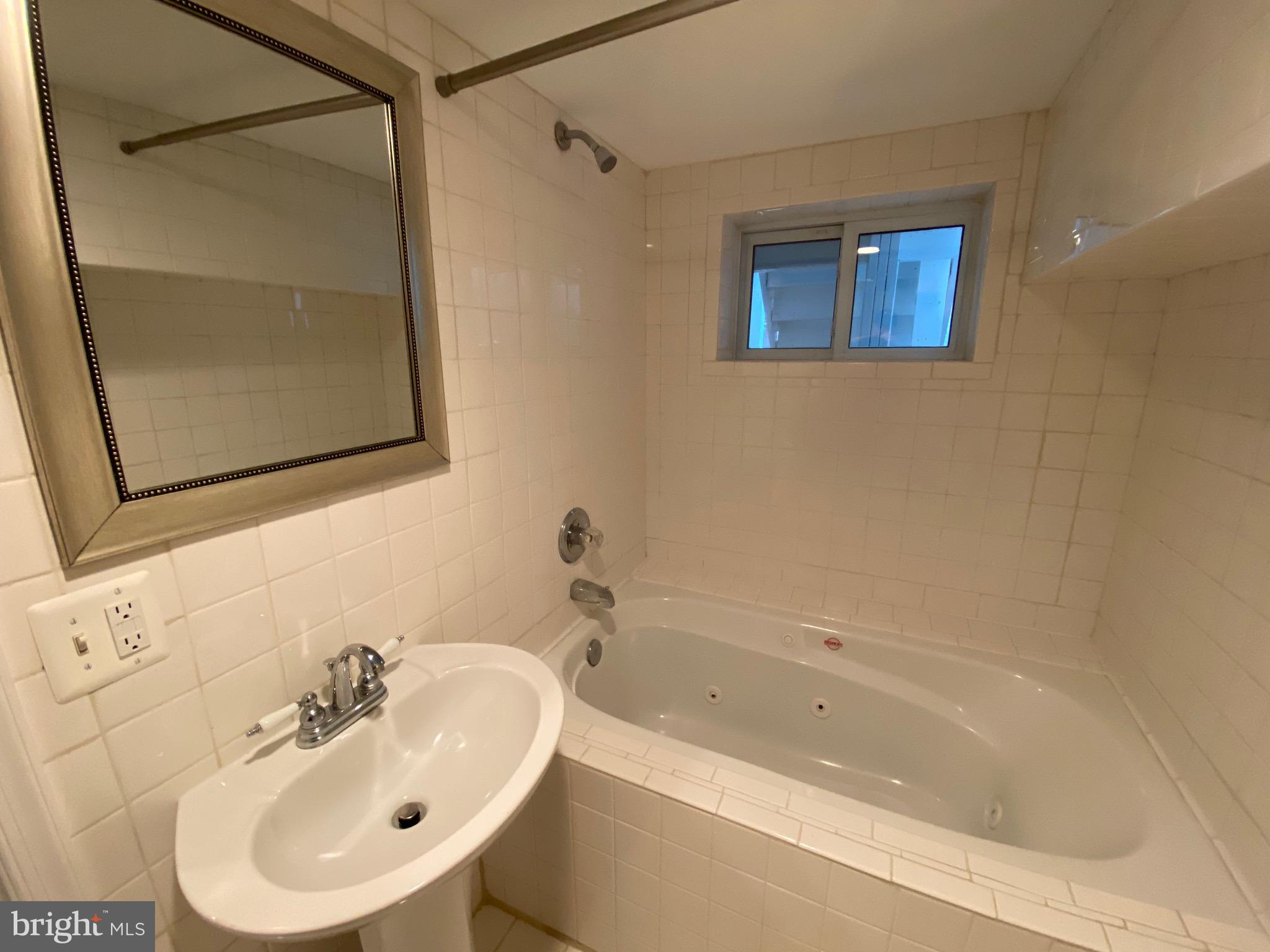 DEL RAY - Residential Lease