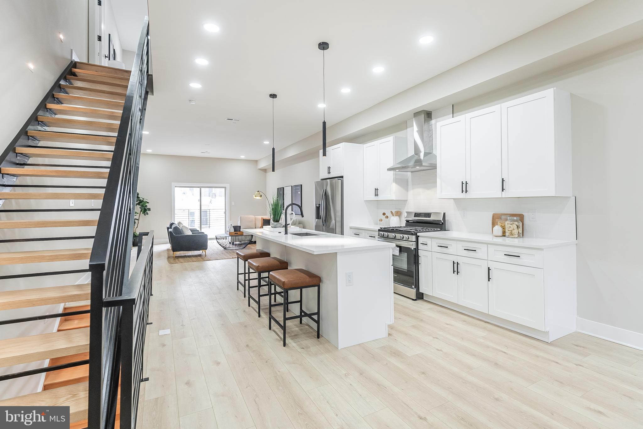 PORT RICHMOND - Residential