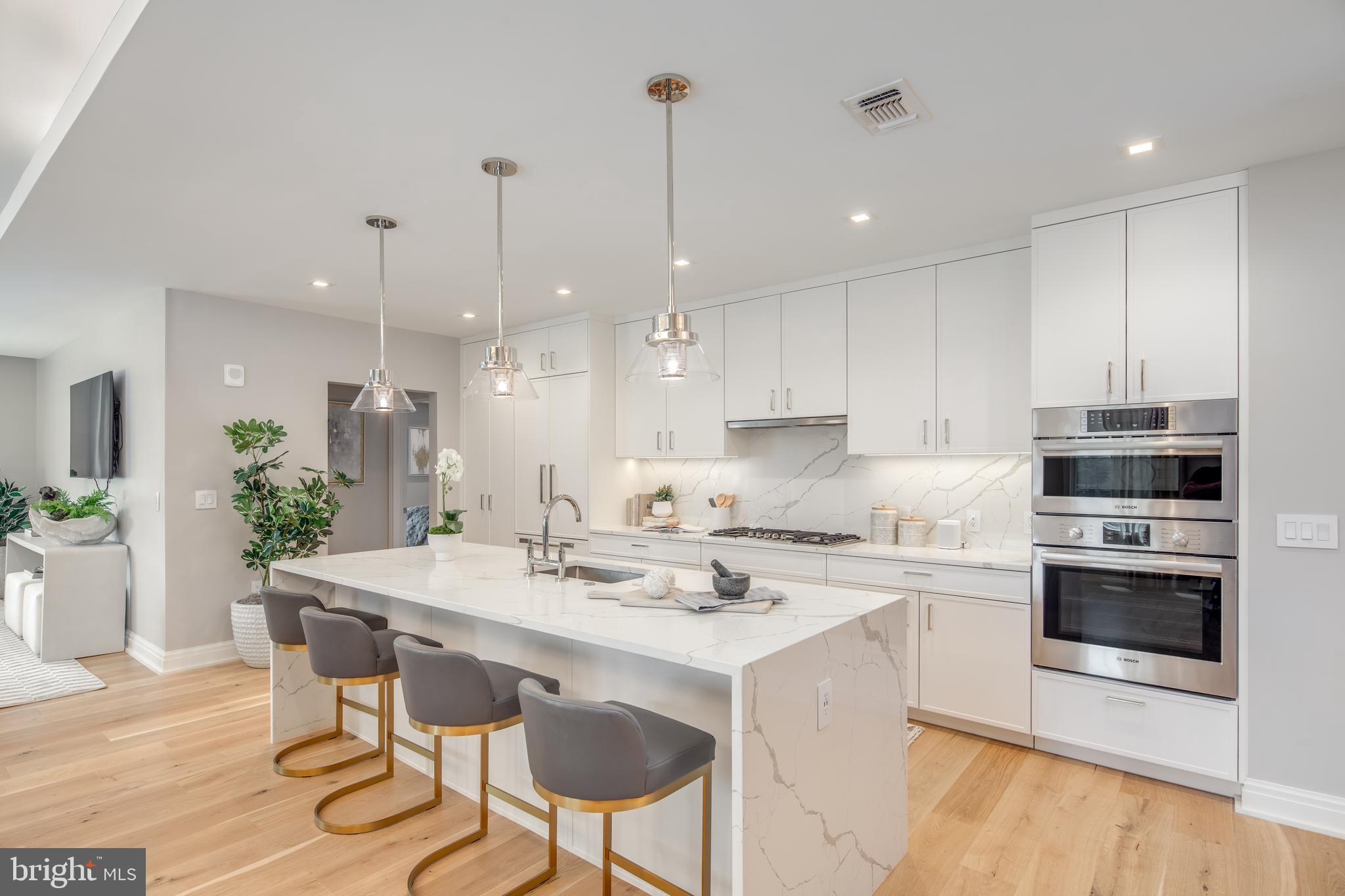 CHEVY CHASE - Residential