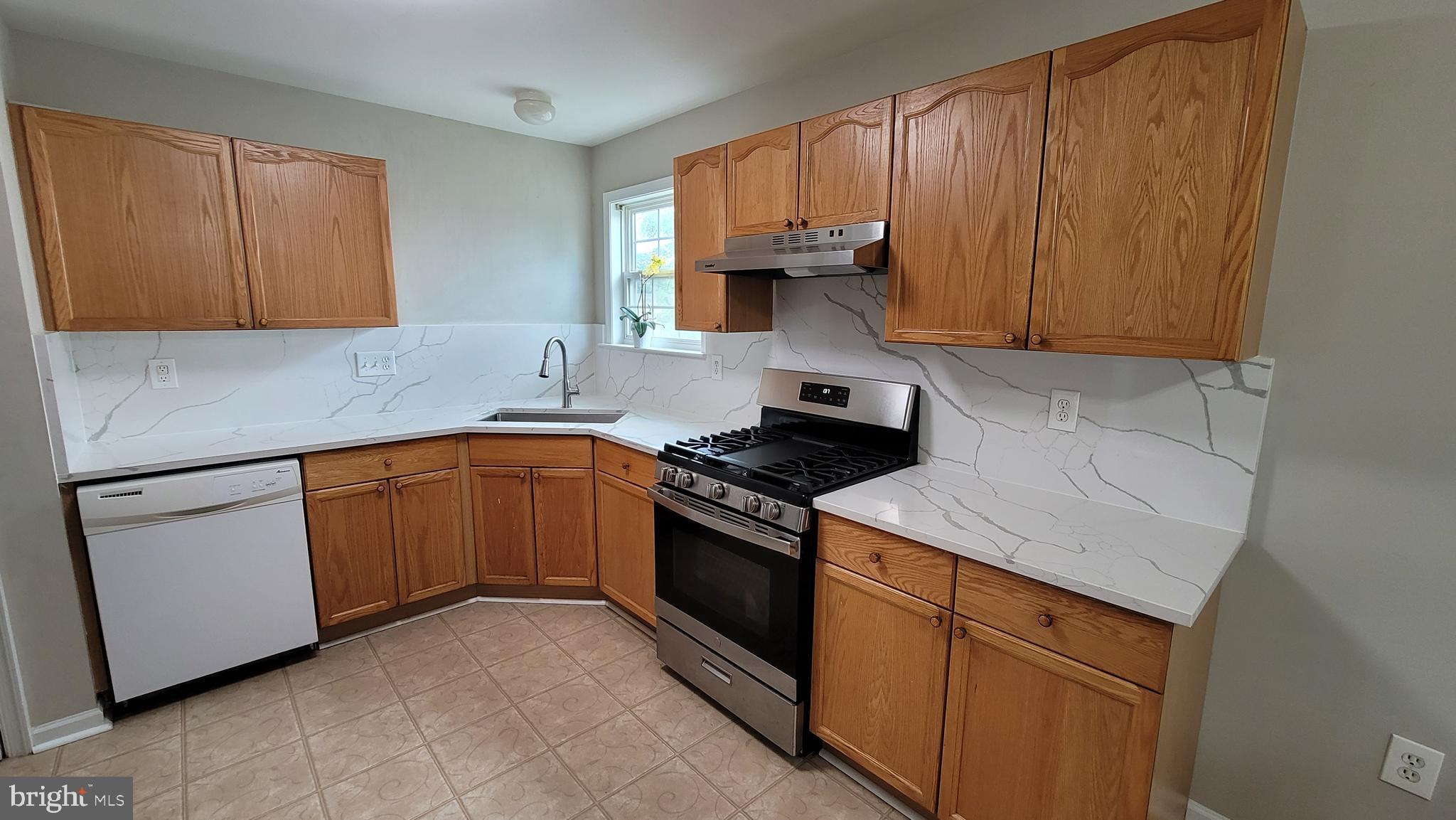 SYCAMORE VILLAGE - Residential