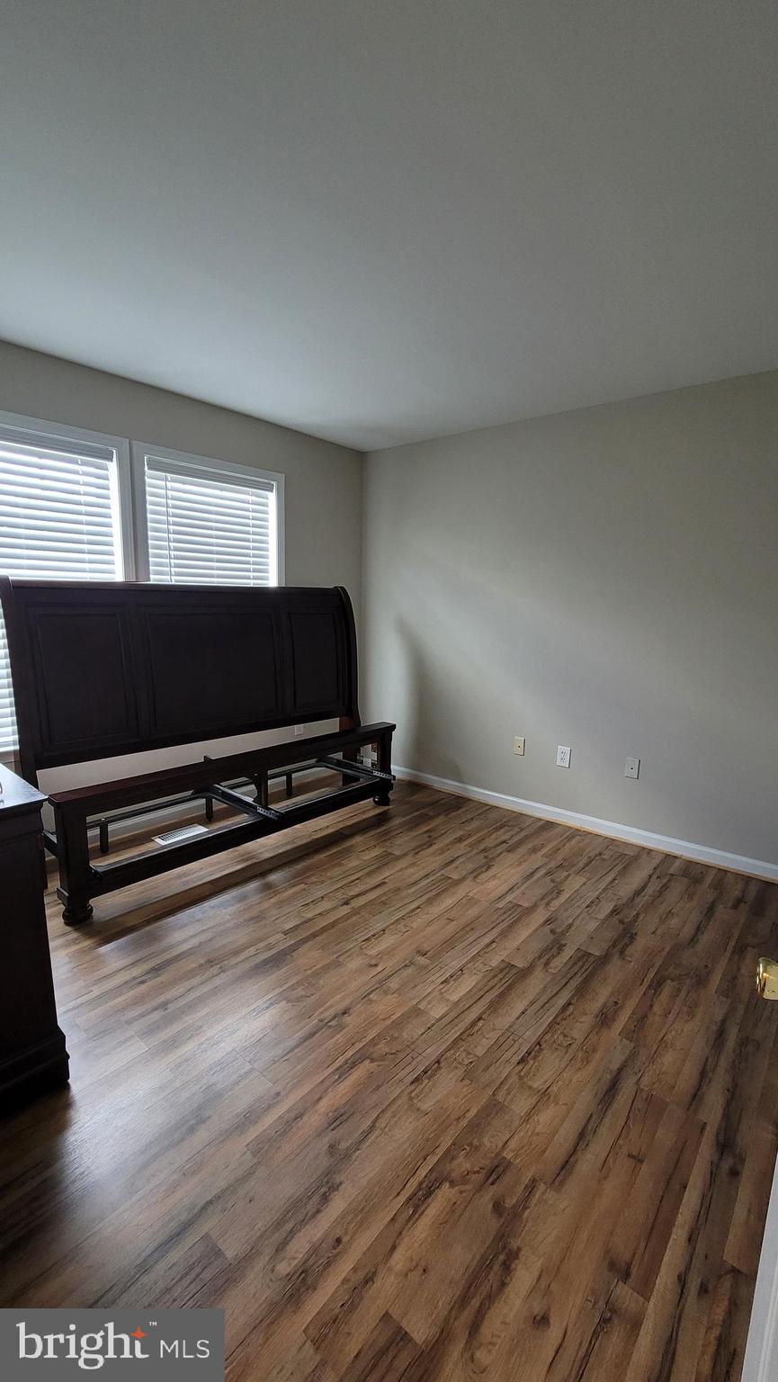 SYCAMORE VILLAGE - Residential