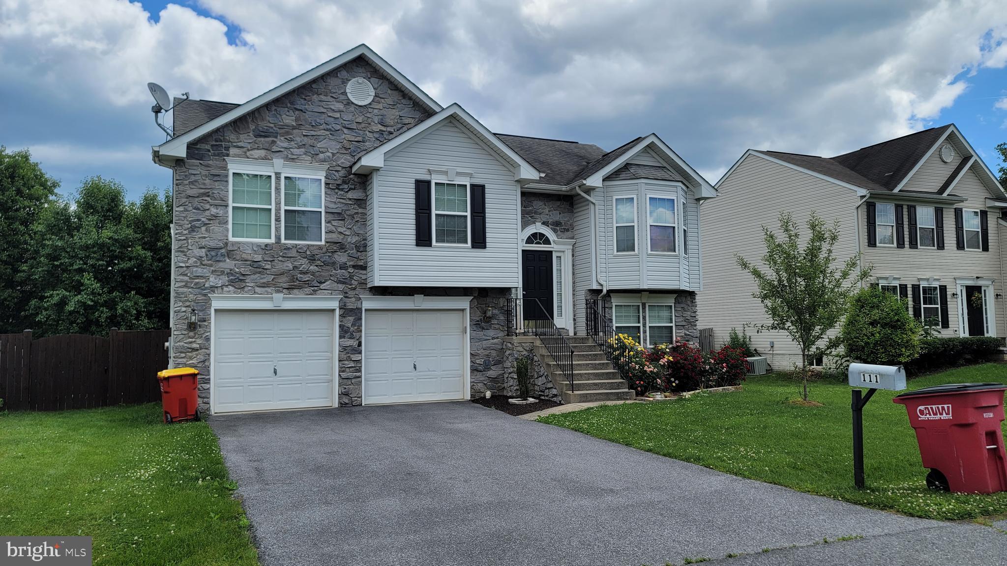 SYCAMORE VILLAGE - Residential