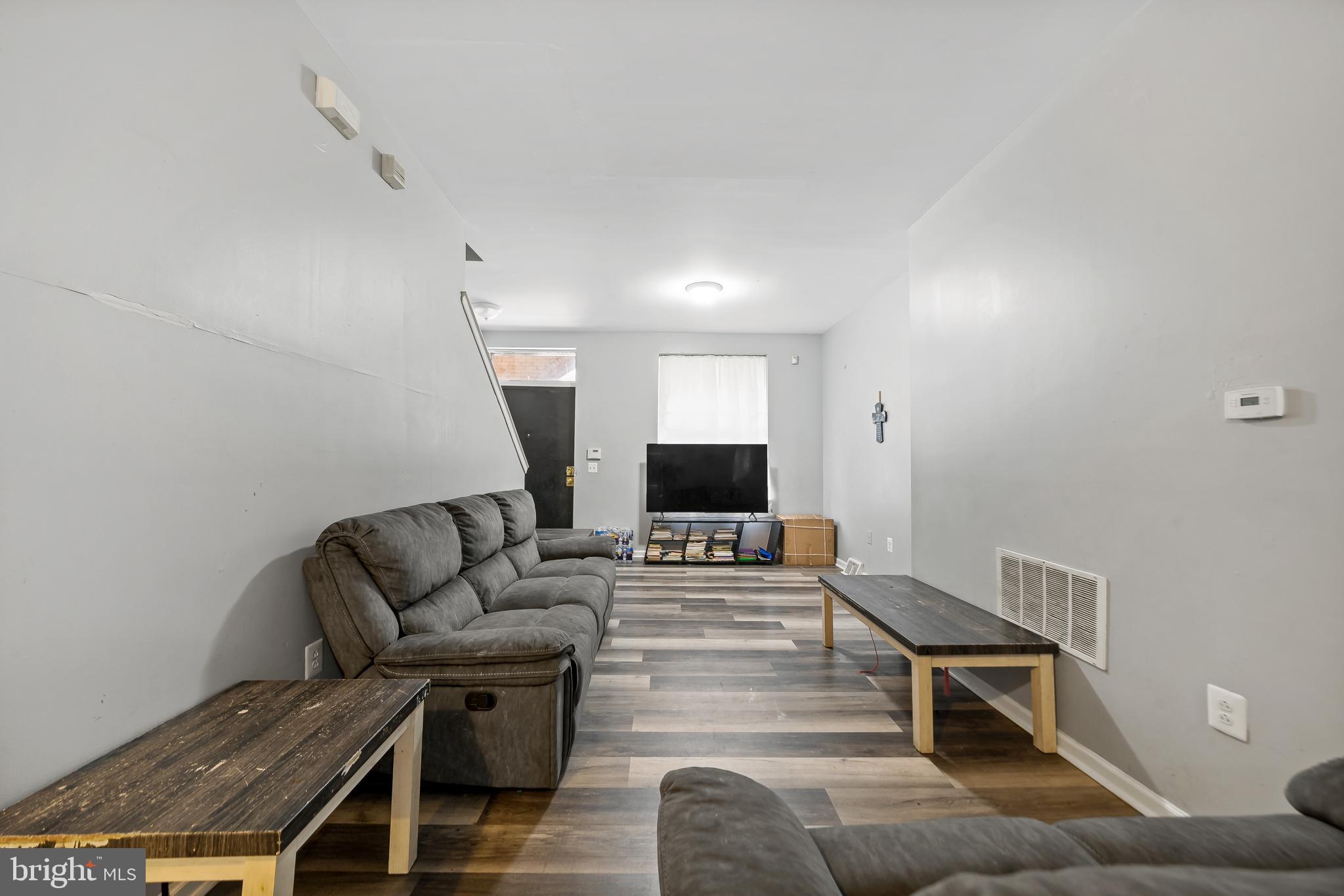 STRAWBERRY MANSION - Residential