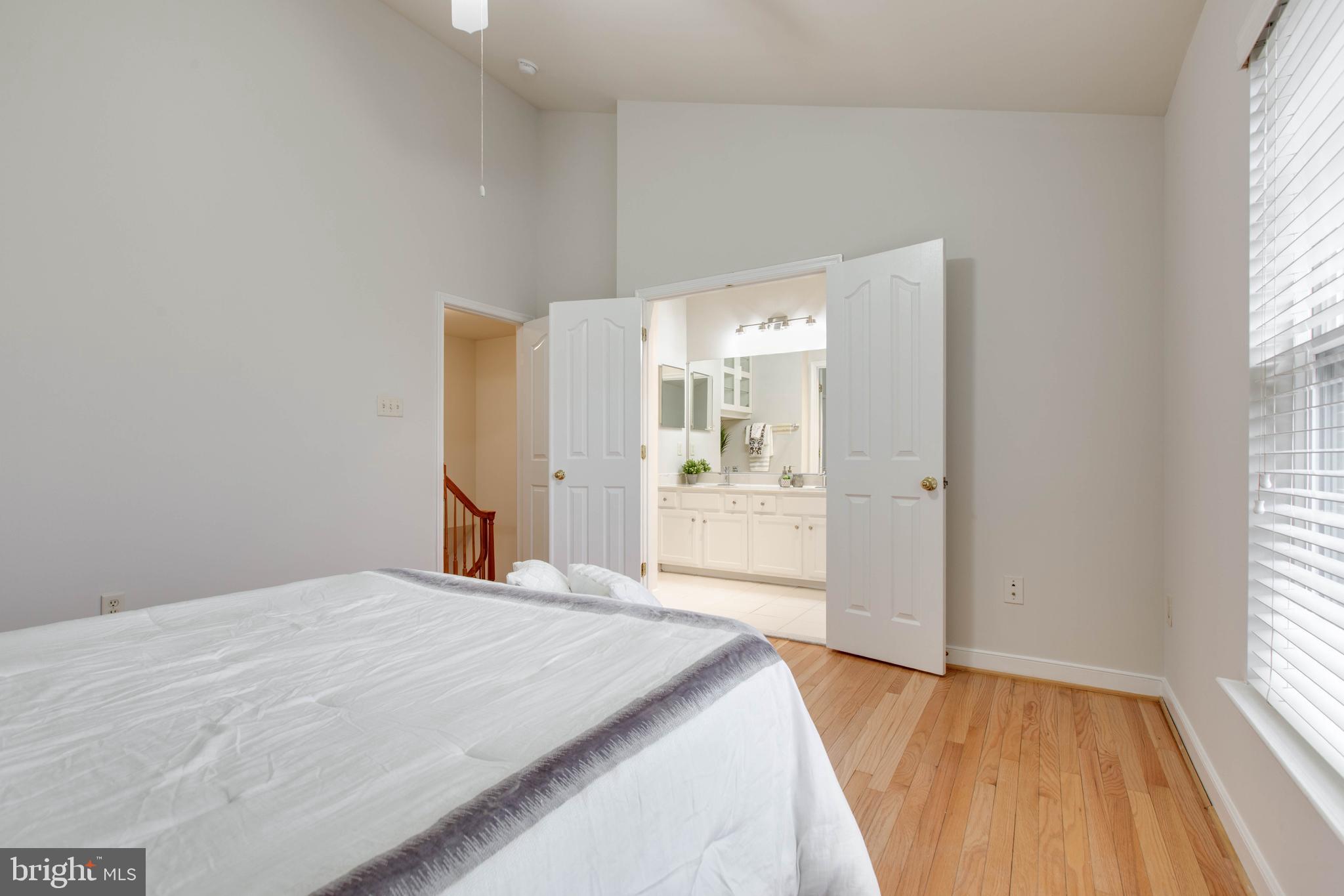 CATONSVILLE MEWS - Residential