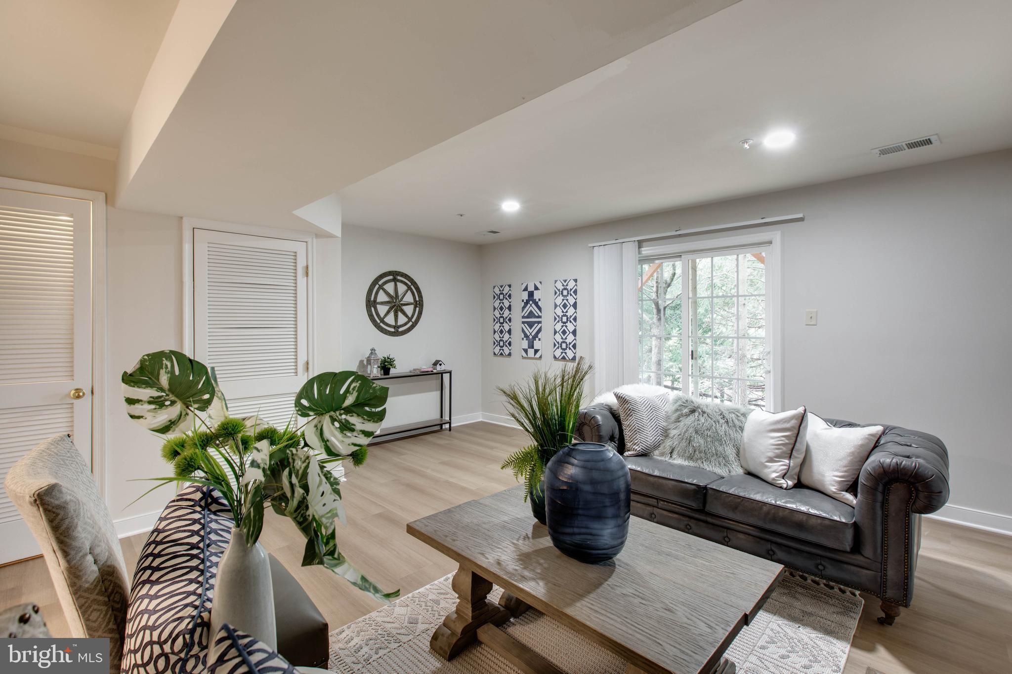 CATONSVILLE MEWS - Residential