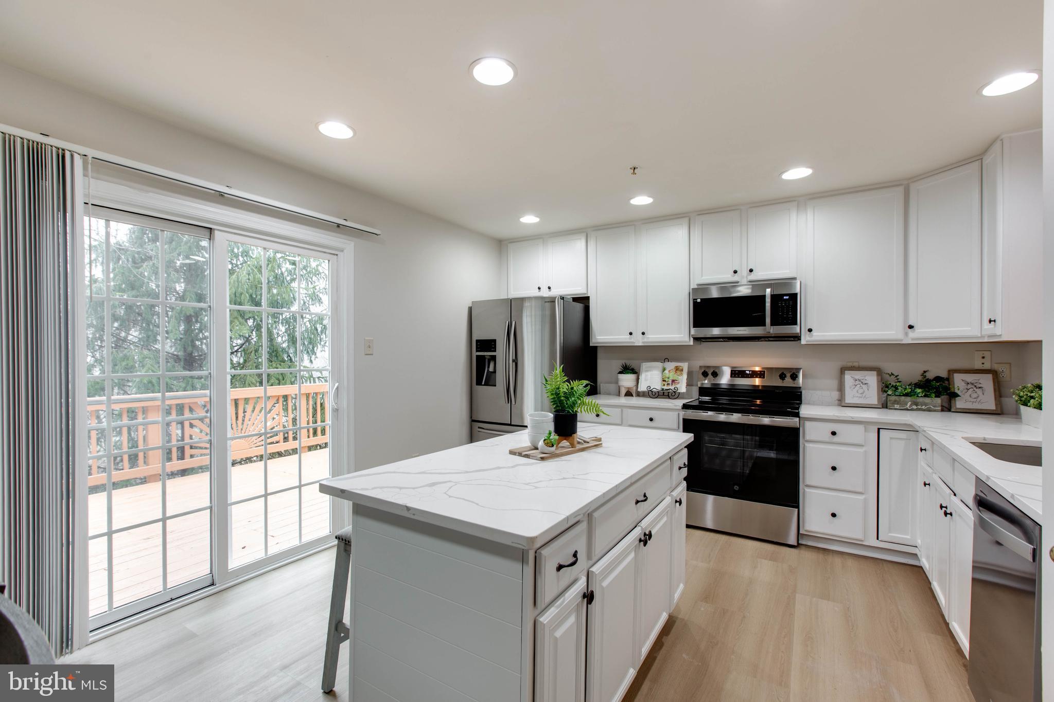 CATONSVILLE MEWS - Residential