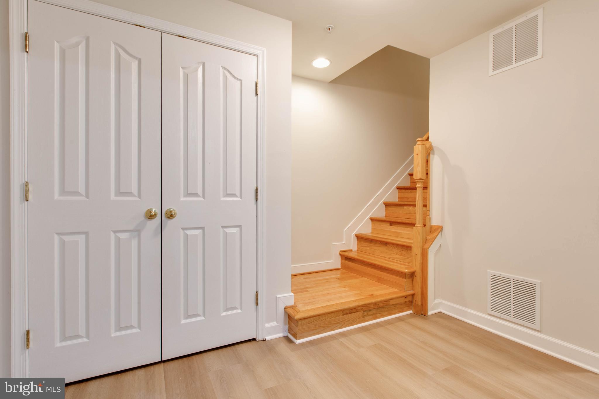 CATONSVILLE MEWS - Residential