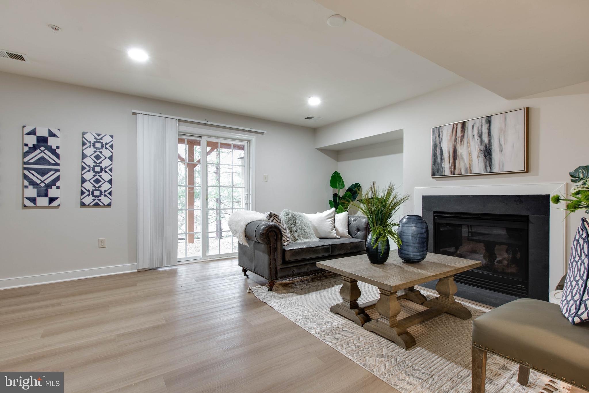 CATONSVILLE MEWS - Residential