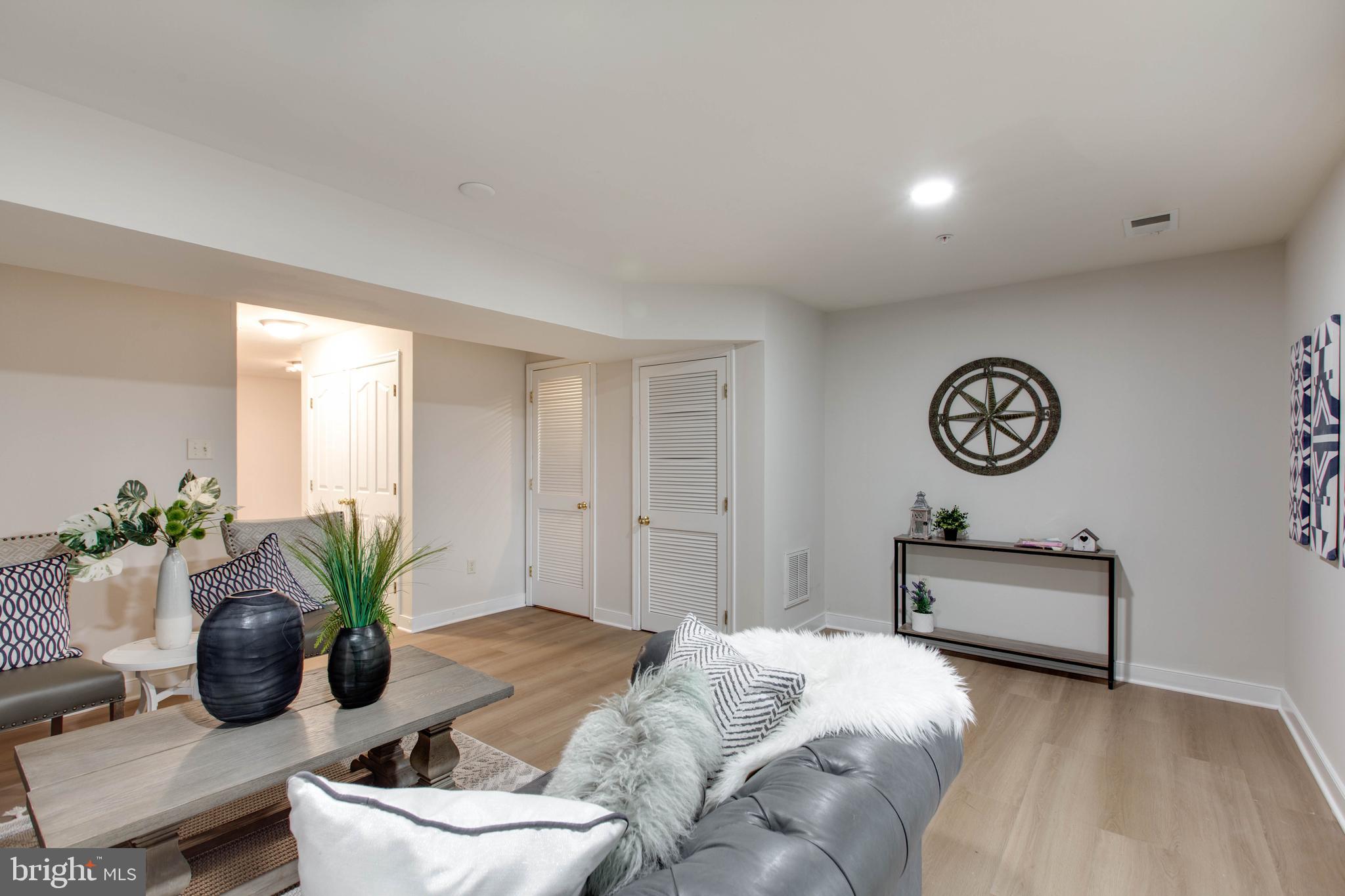 CATONSVILLE MEWS - Residential