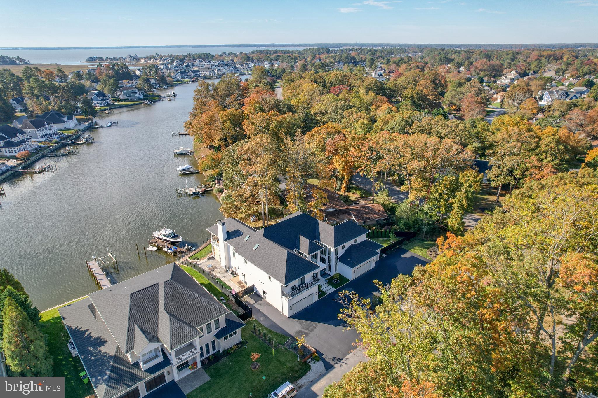 104 W BUCKINGHAM DRIVE