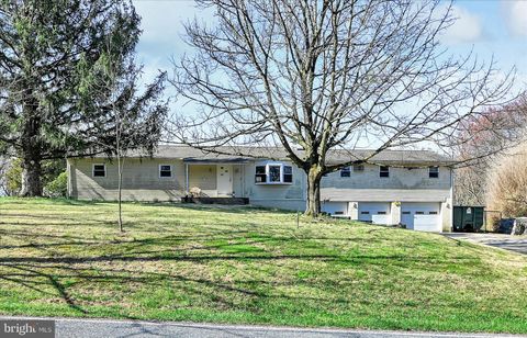 83 SILVERTOWN ROAD JONESTOWN PA 17038