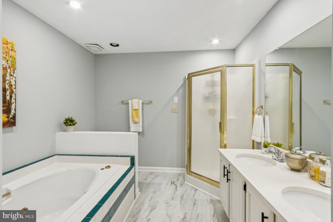 LEE'S HILL - Residential