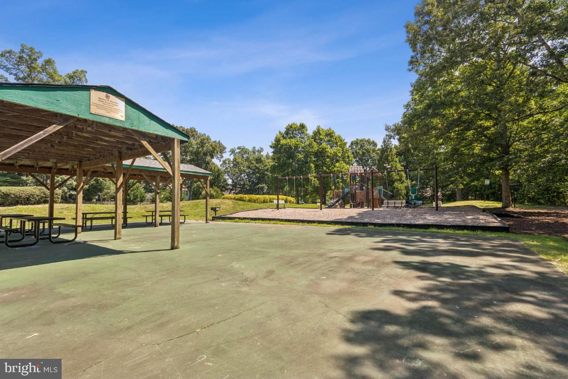 LEE'S HILL - Residential