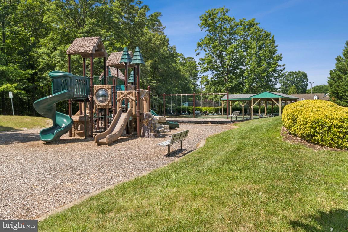 LEE'S HILL - Residential