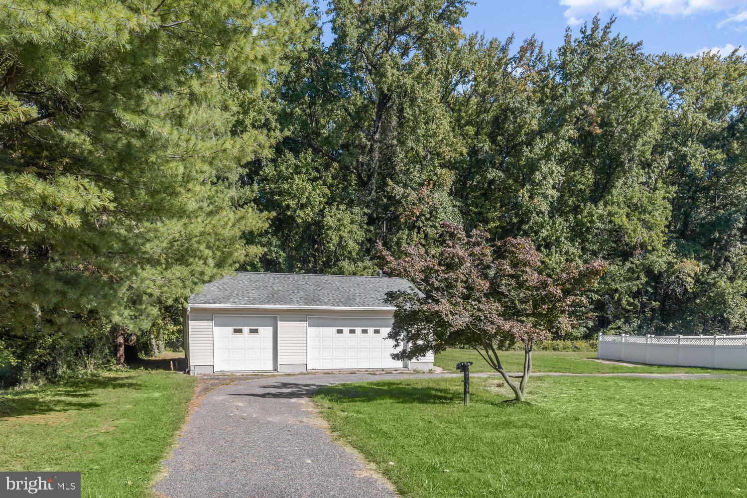 PERRY HALL - Residential