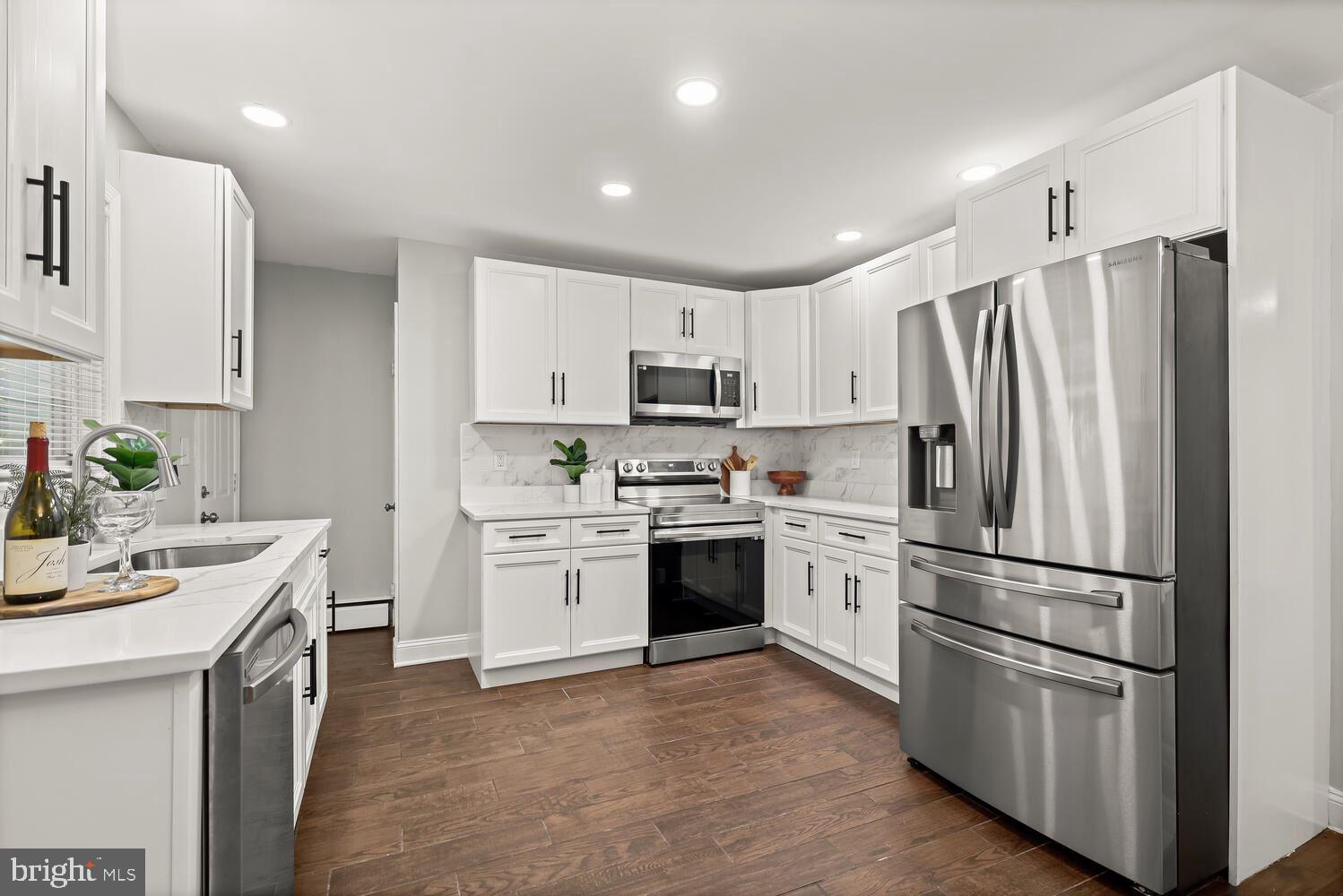 PERRY HALL - Residential