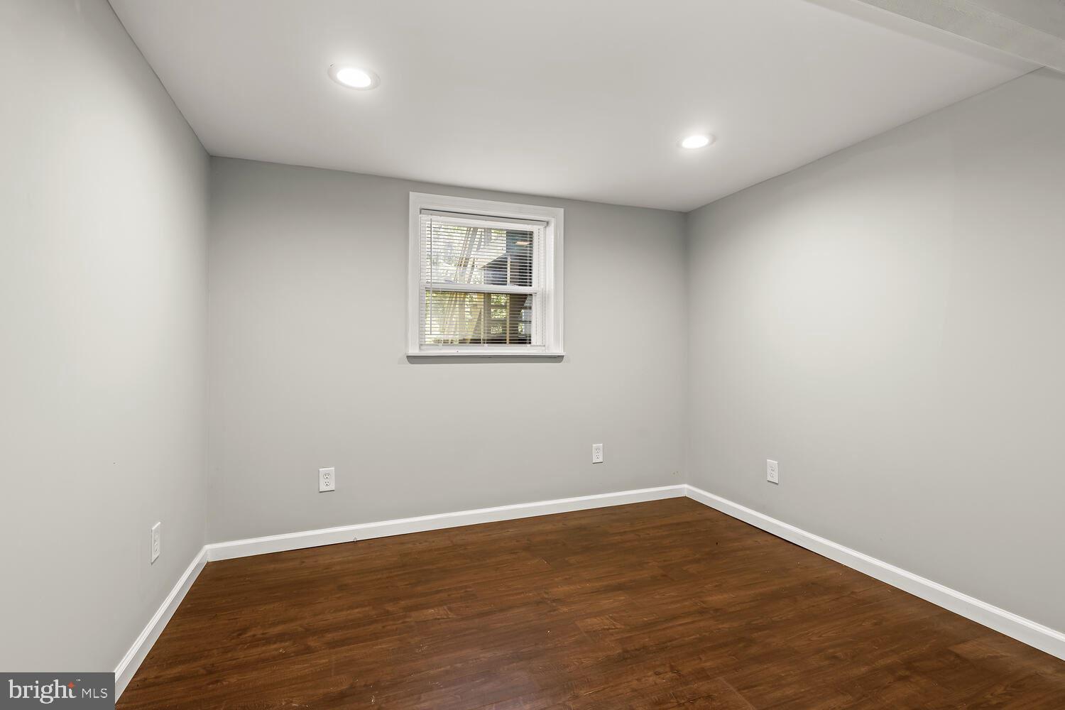 PERRY HALL - Residential