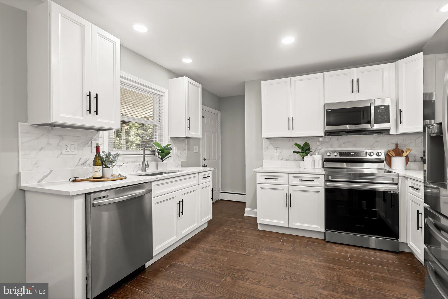 PERRY HALL - Residential