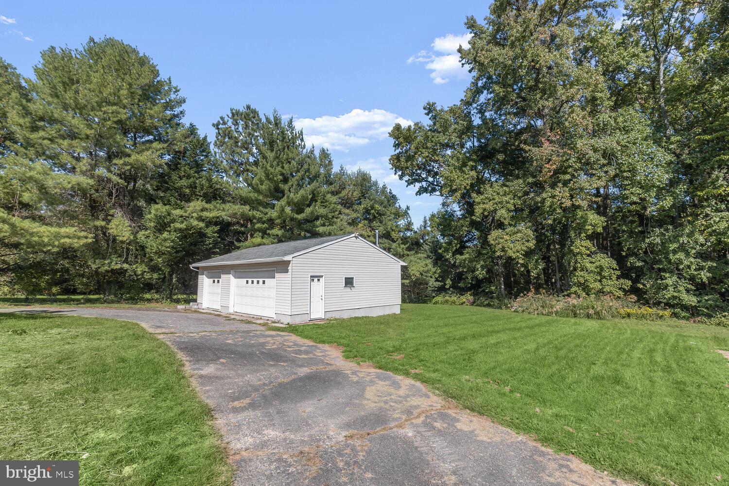 PERRY HALL - Residential