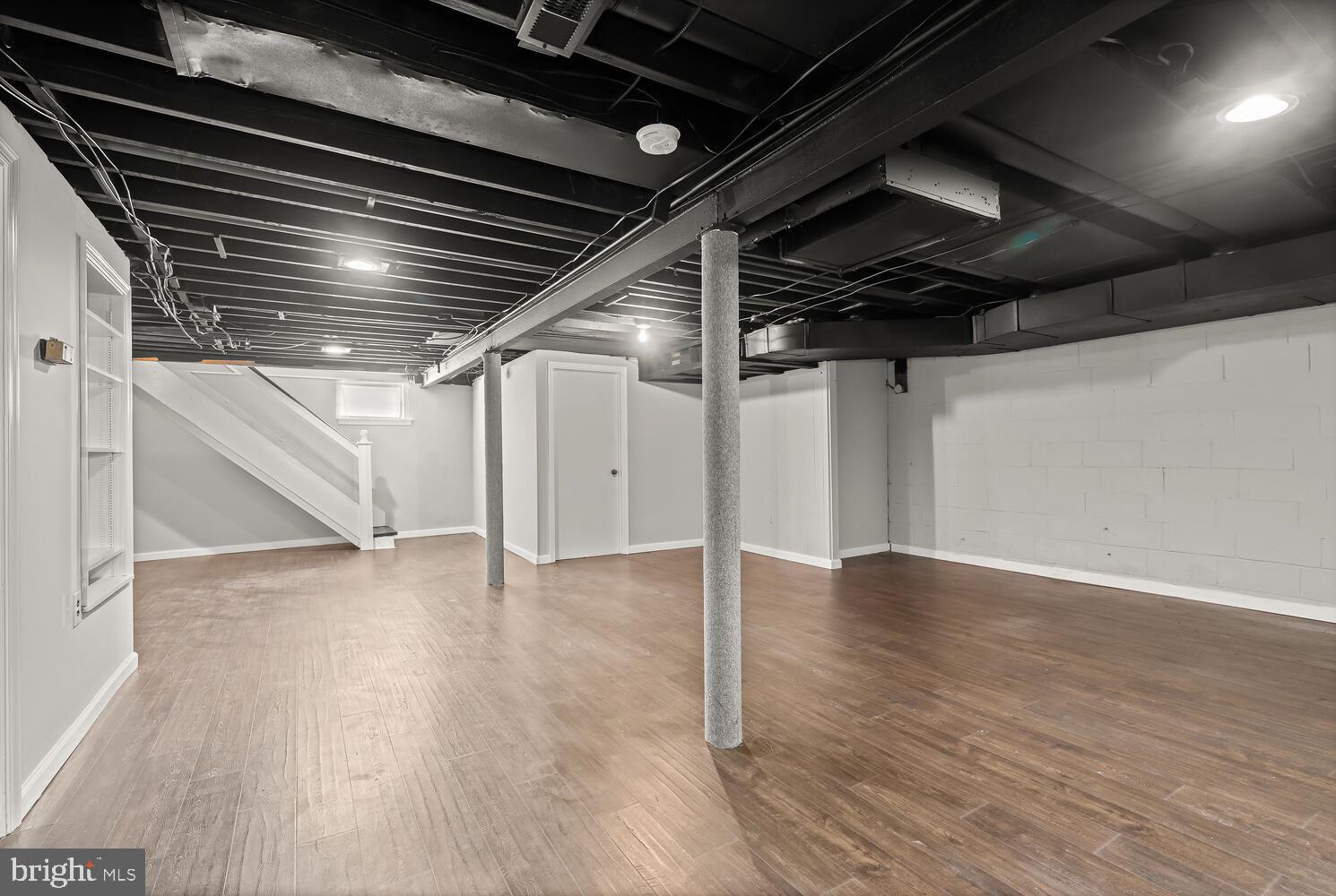 PERRY HALL - Residential