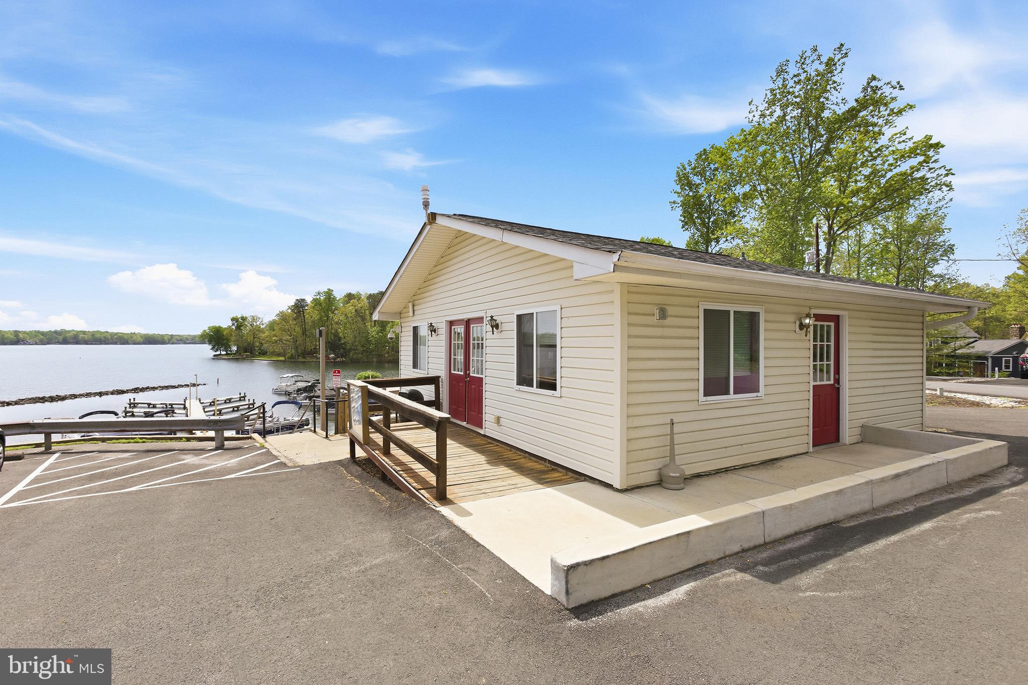LAKE OF THE WOODS - Residential