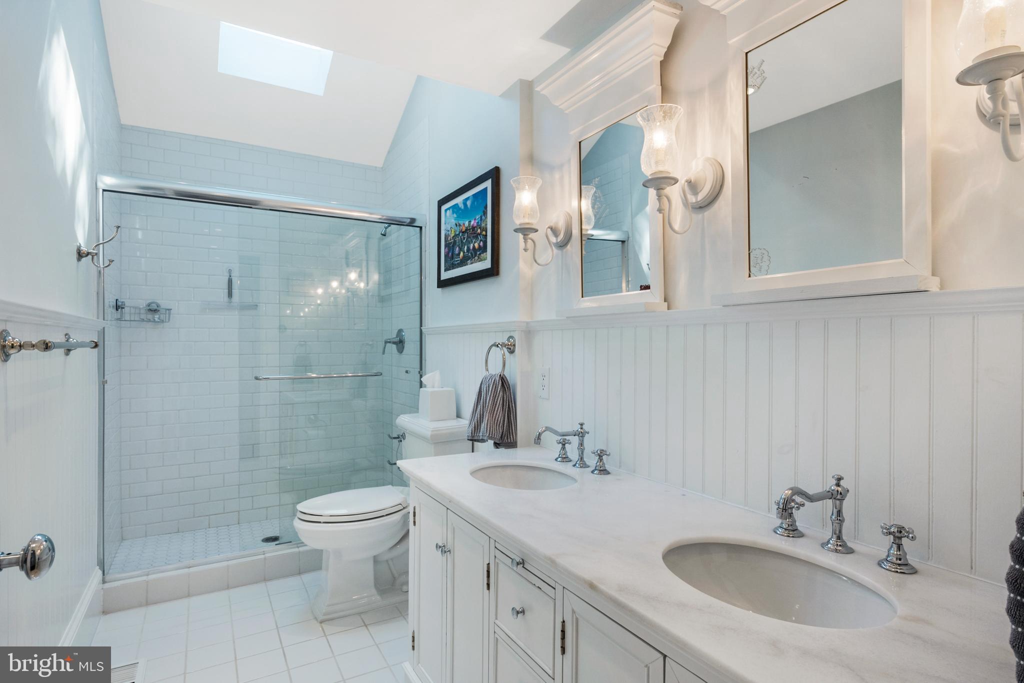 EDGEWATER - Residential