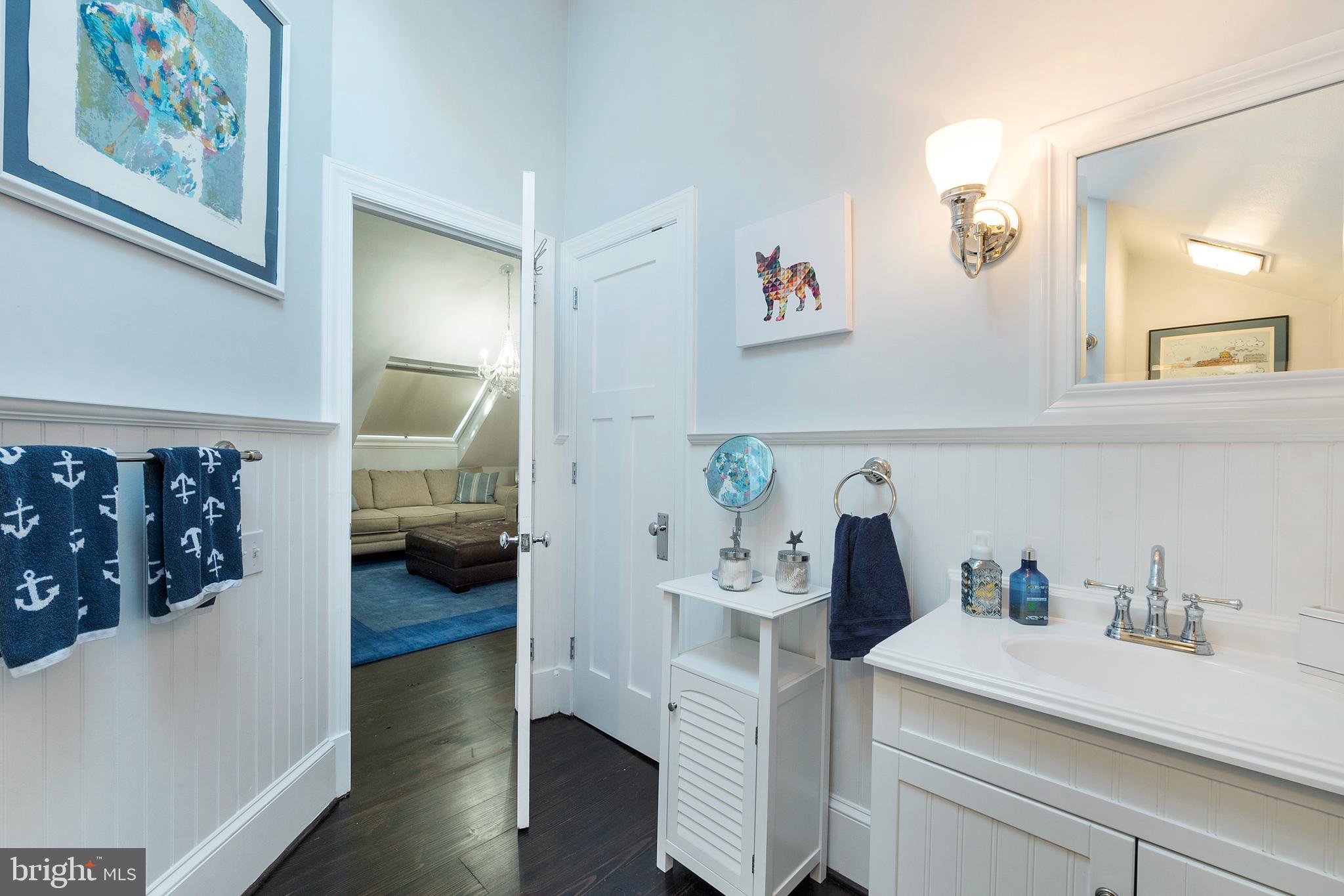 EDGEWATER - Residential