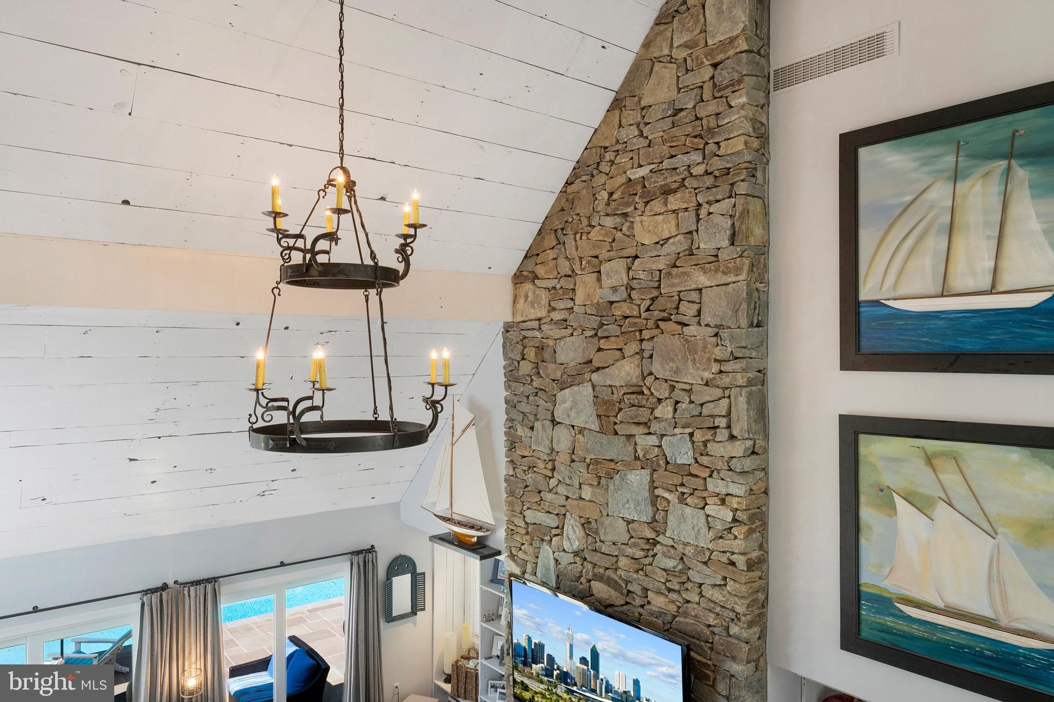 EDGEWATER - Residential