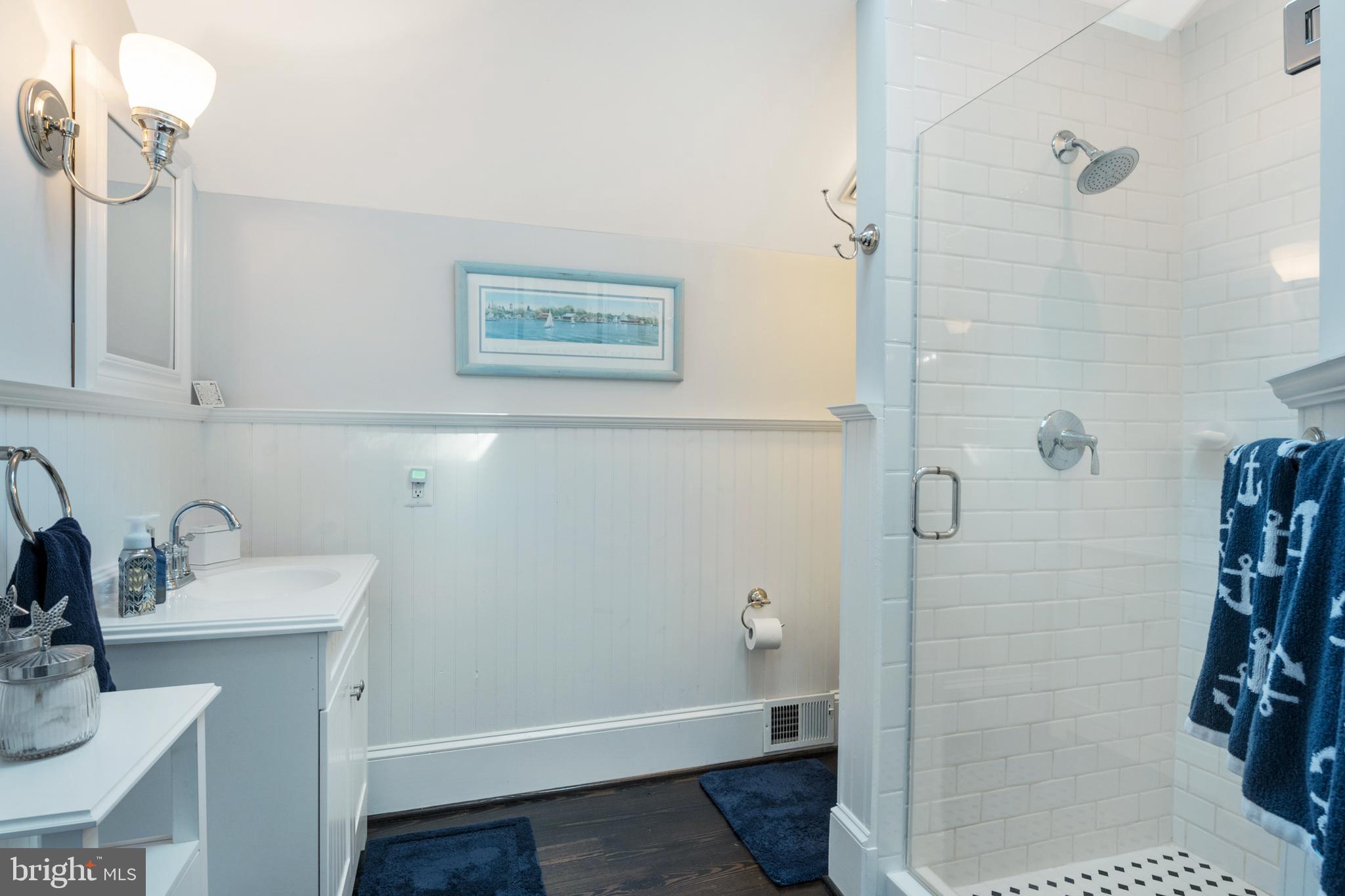 EDGEWATER - Residential