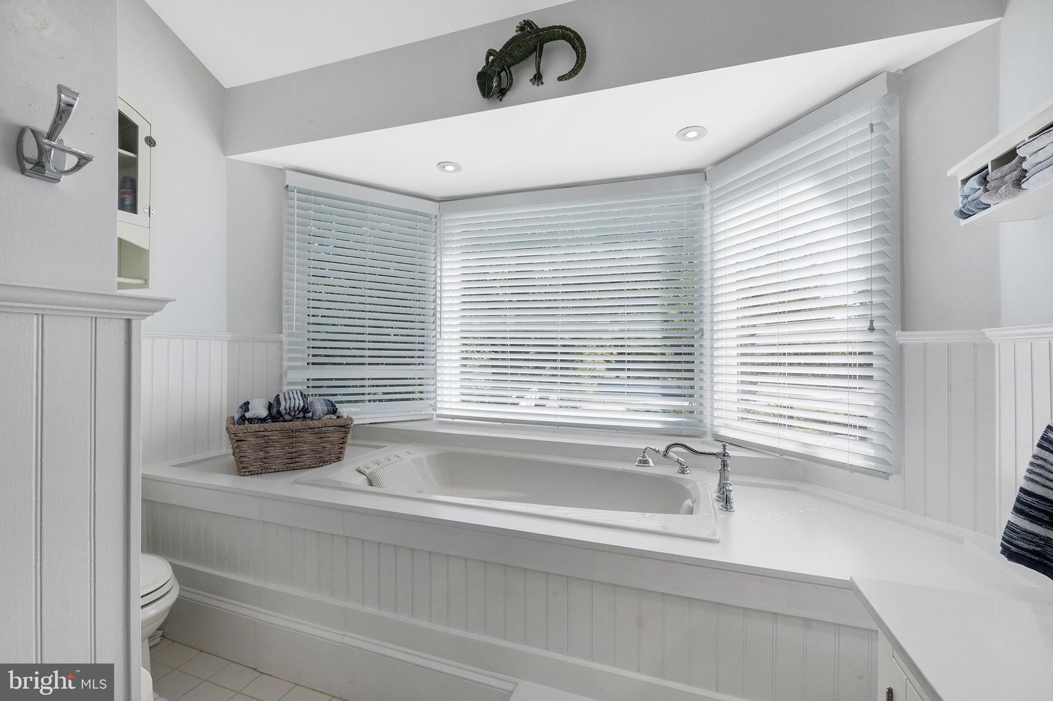 EDGEWATER - Residential