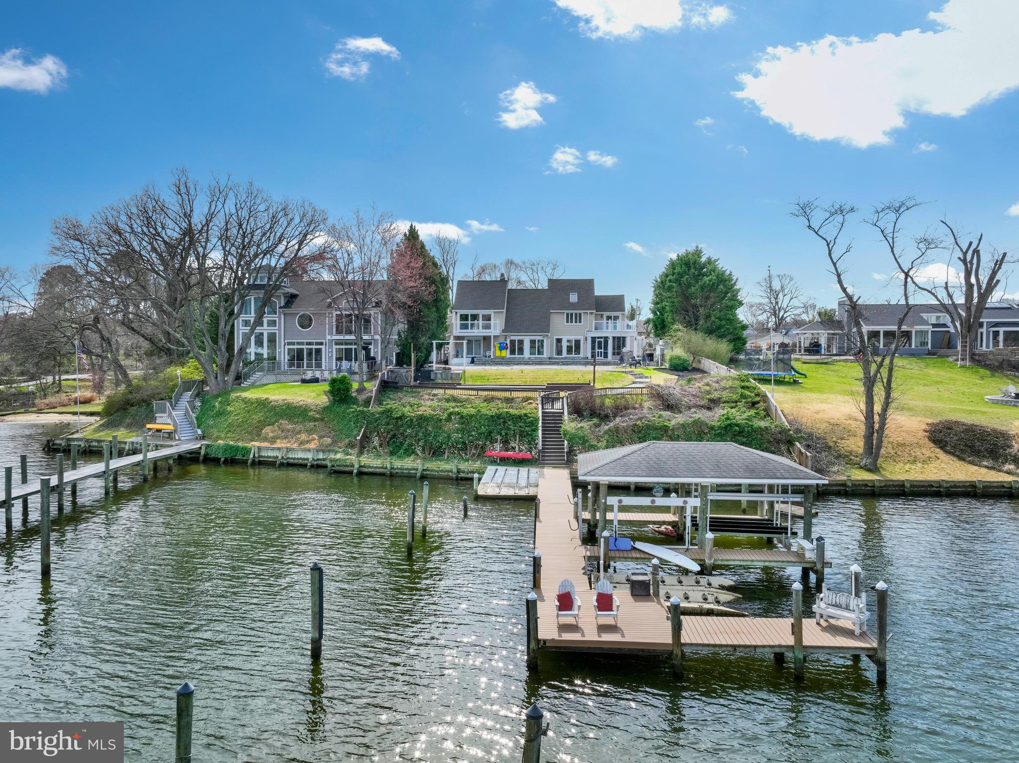 EDGEWATER - Residential