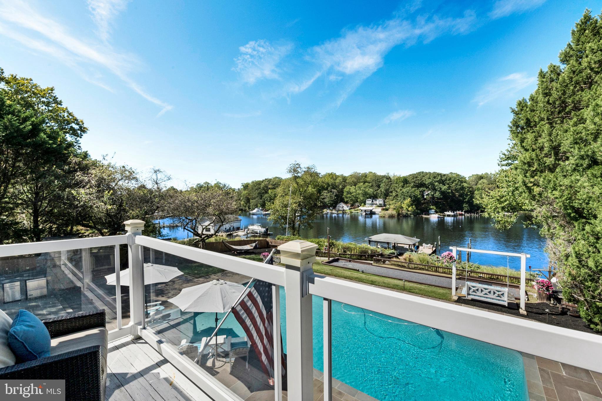 EDGEWATER - Residential