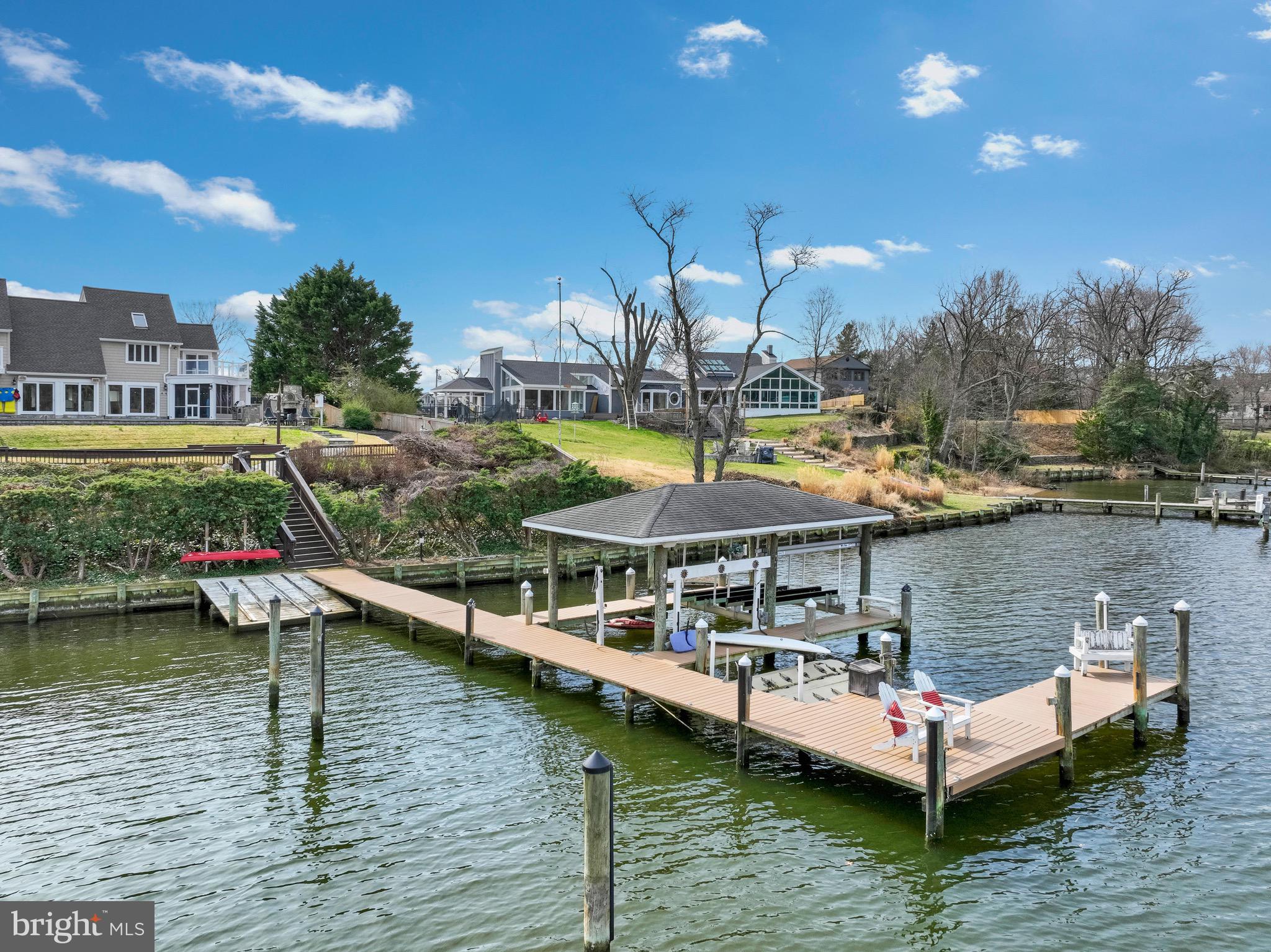 EDGEWATER - Residential