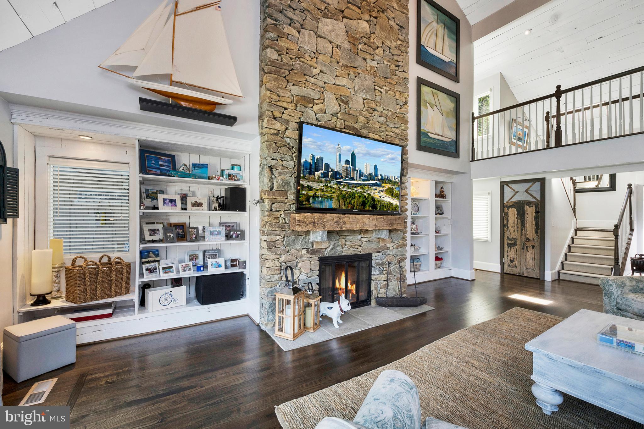 EDGEWATER - Residential