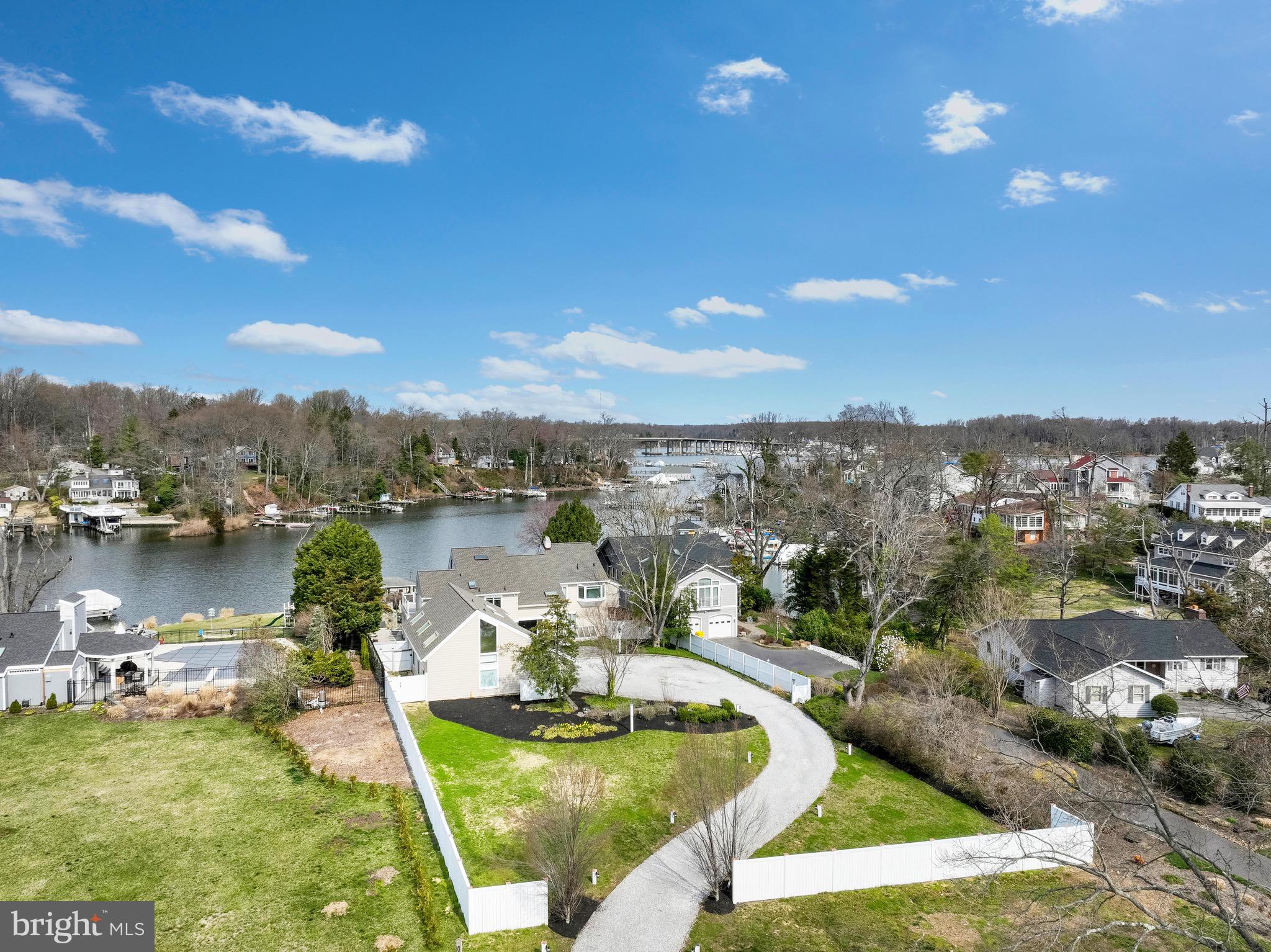 EDGEWATER - Residential