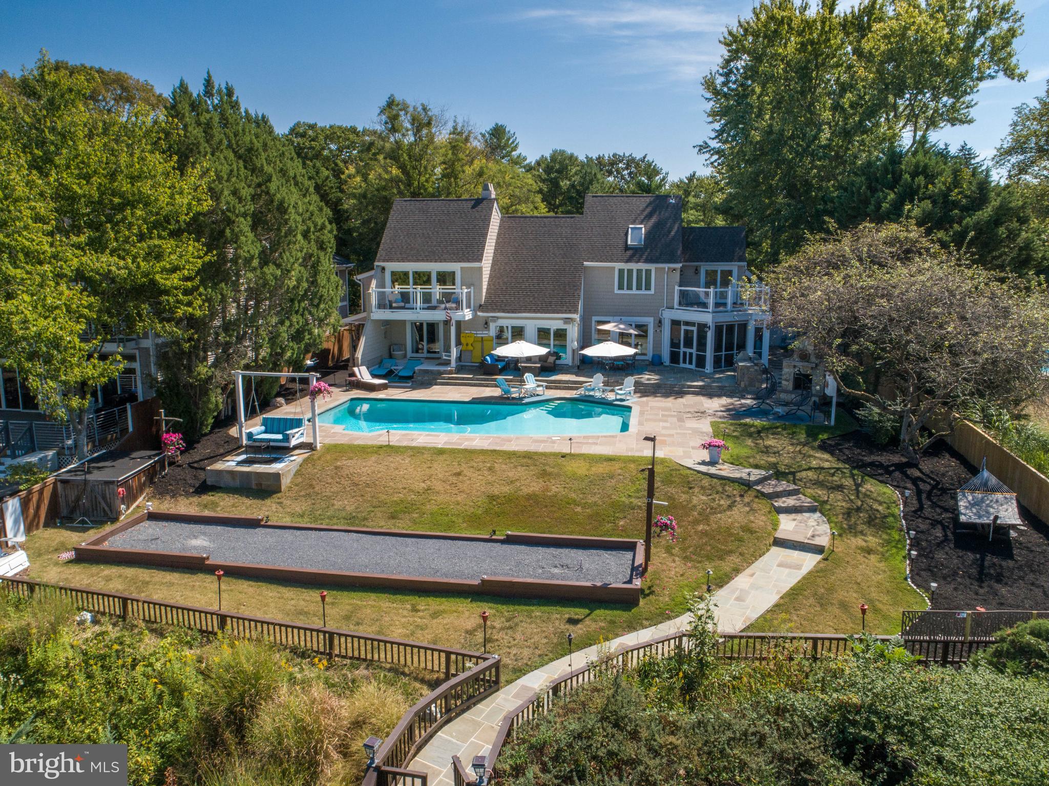 EDGEWATER - Residential