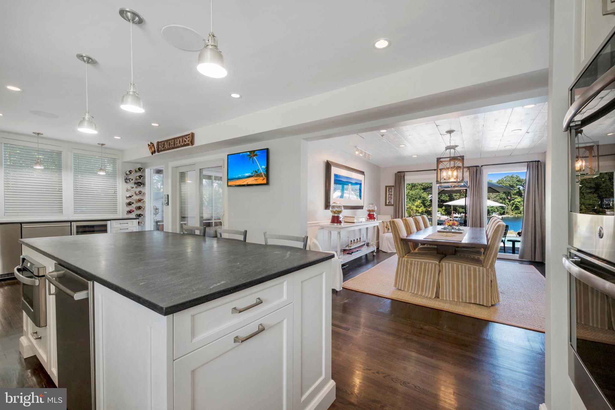 EDGEWATER - Residential