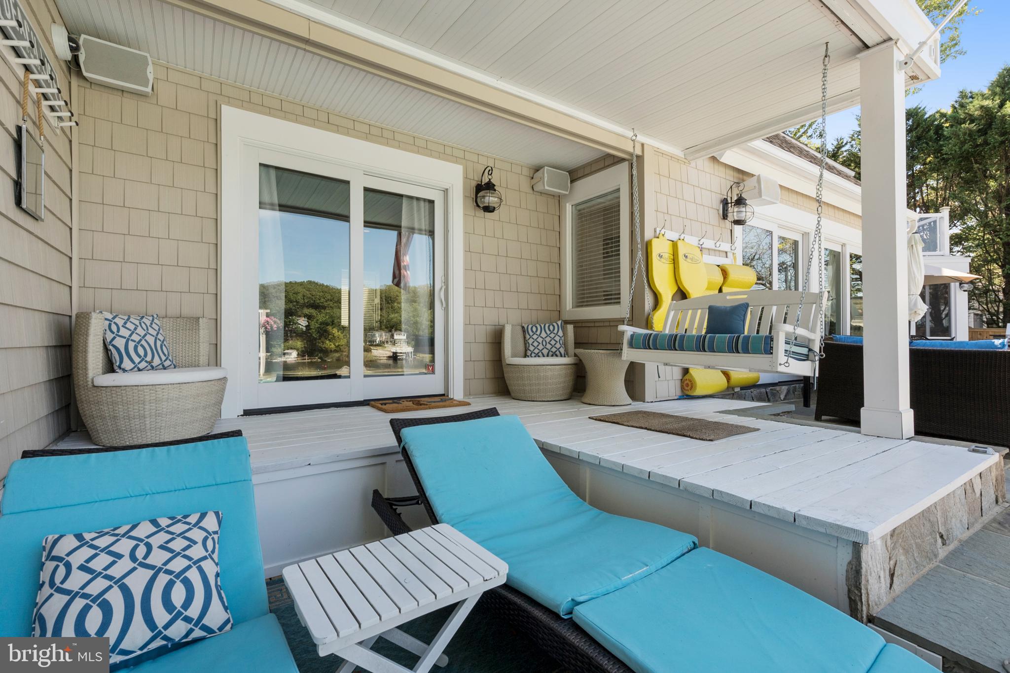 EDGEWATER - Residential