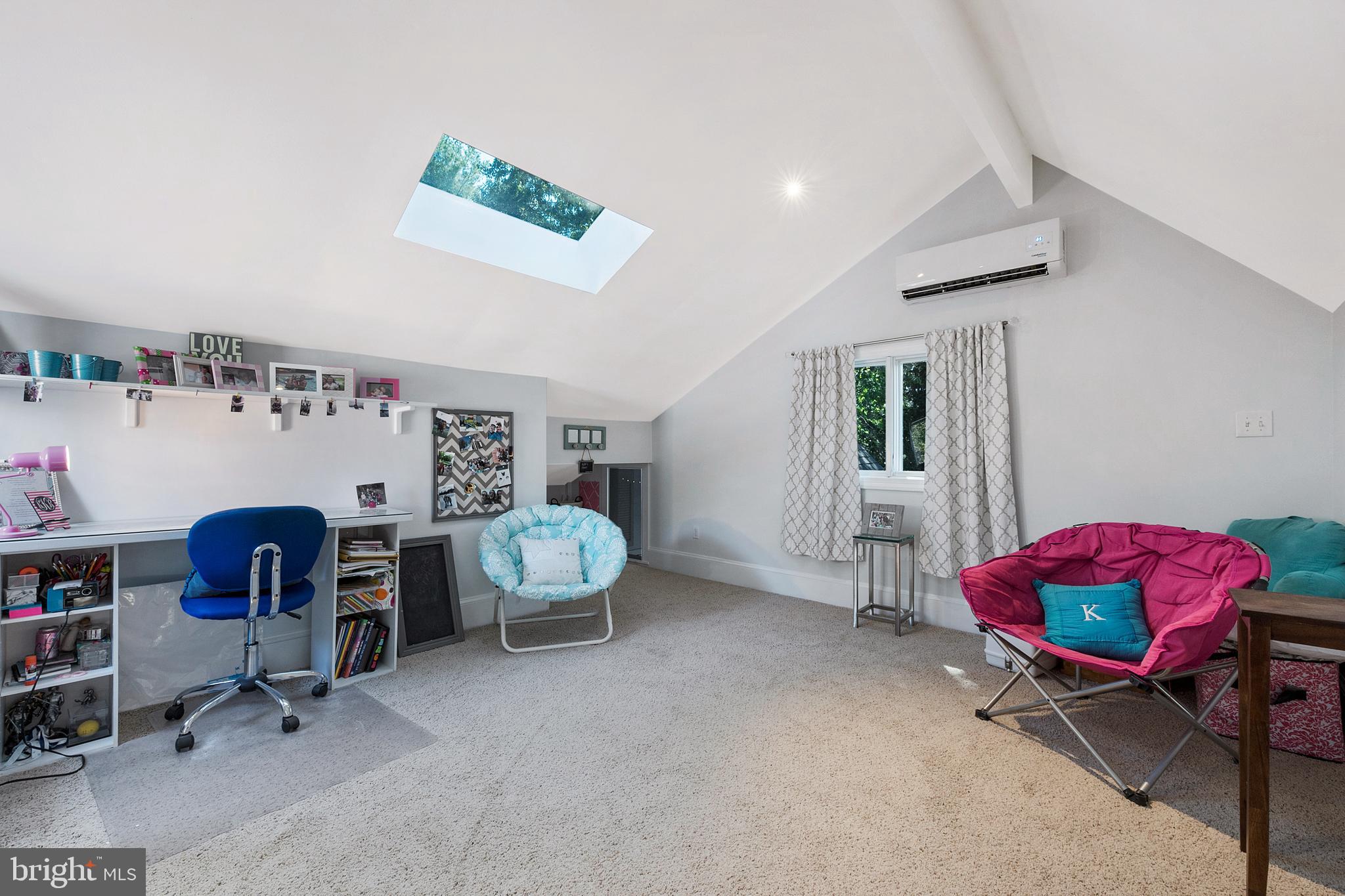 EDGEWATER - Residential