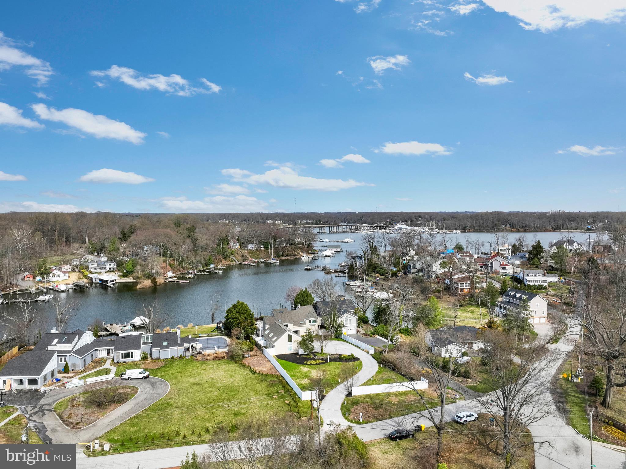 EDGEWATER - Residential