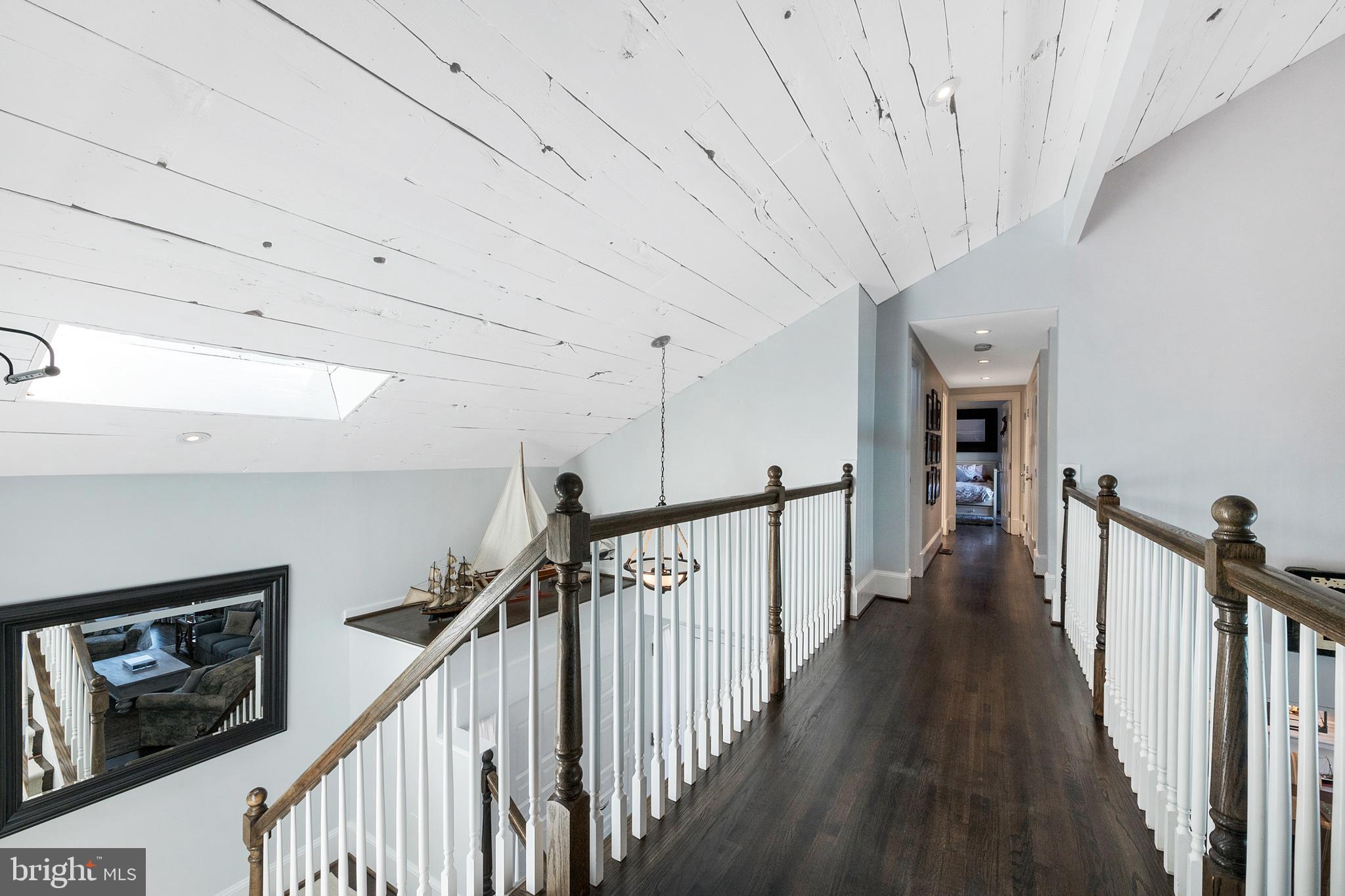 EDGEWATER - Residential