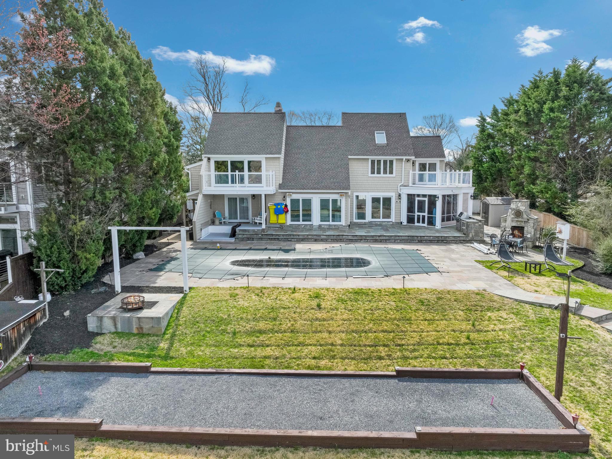 EDGEWATER - Residential