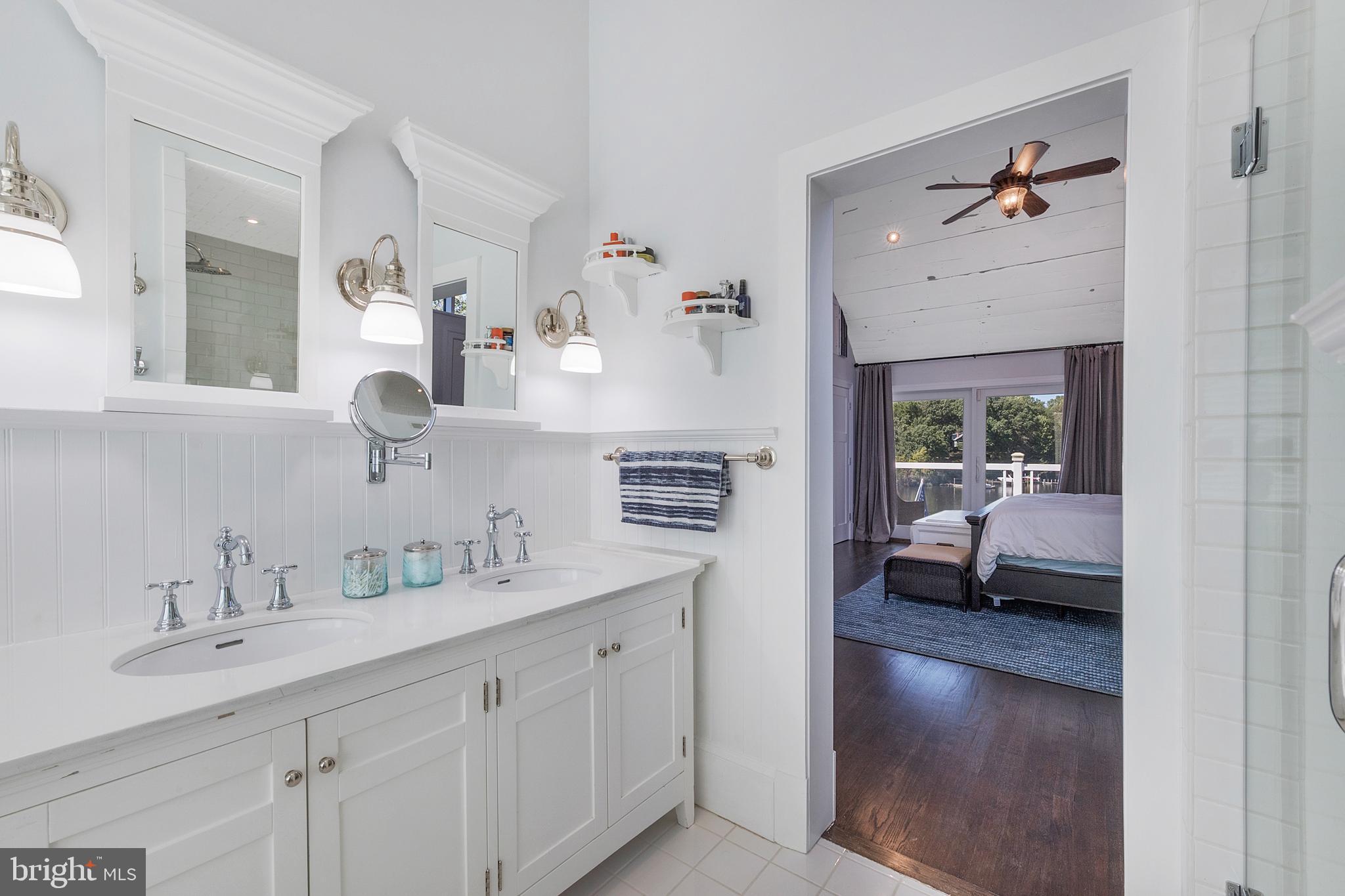 EDGEWATER - Residential