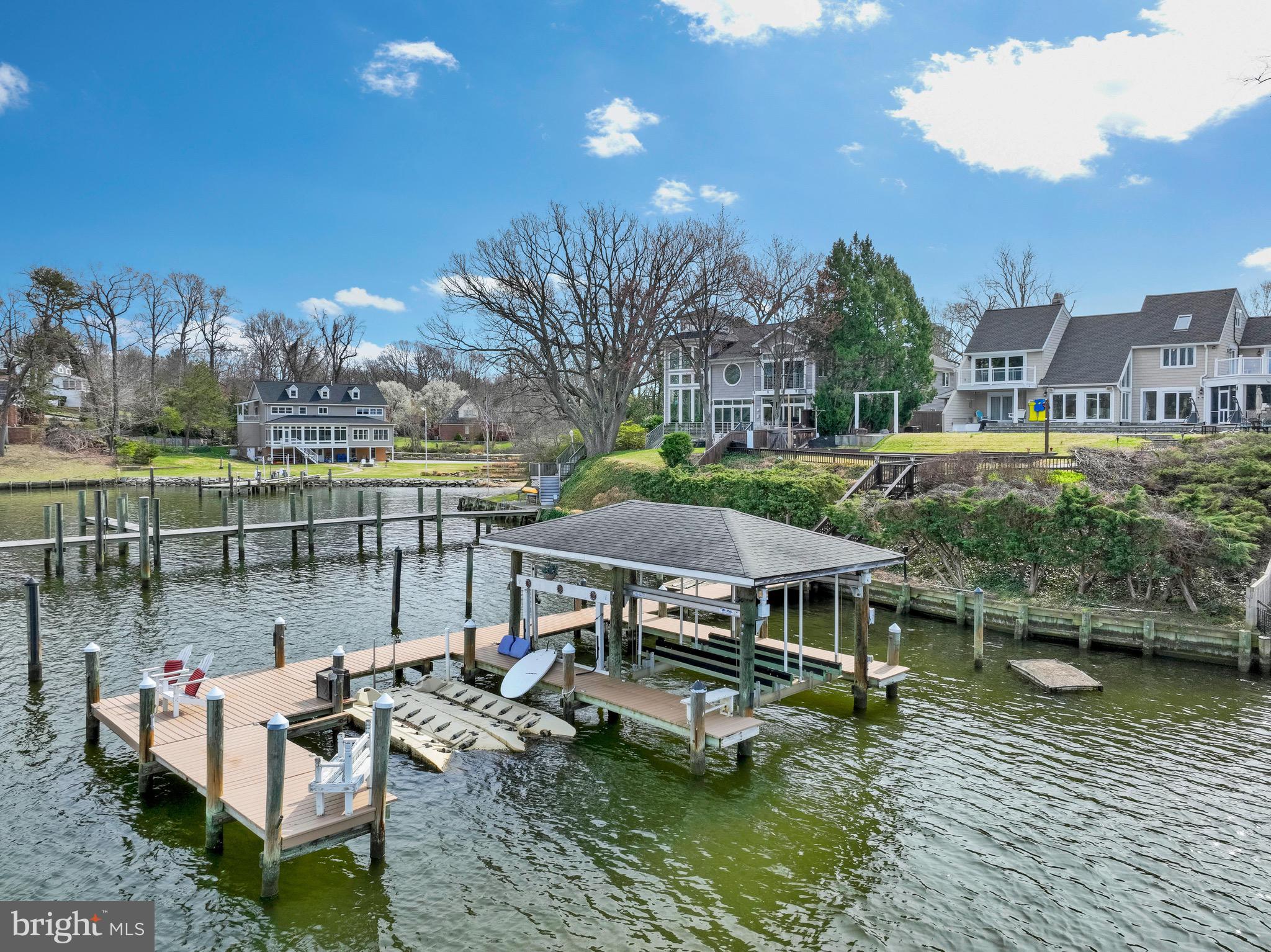 EDGEWATER - Residential