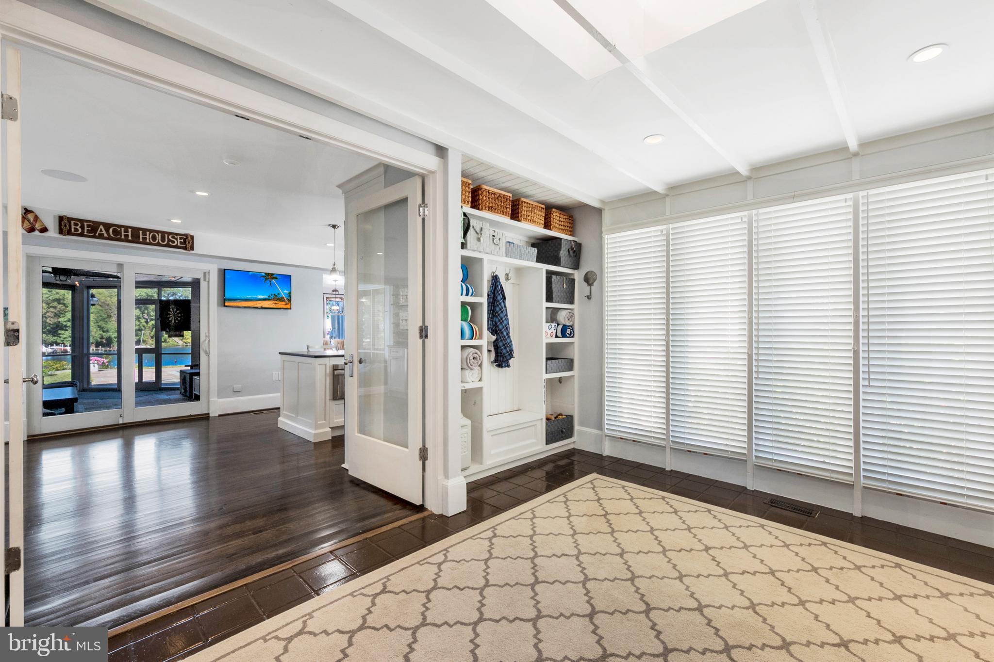 EDGEWATER - Residential